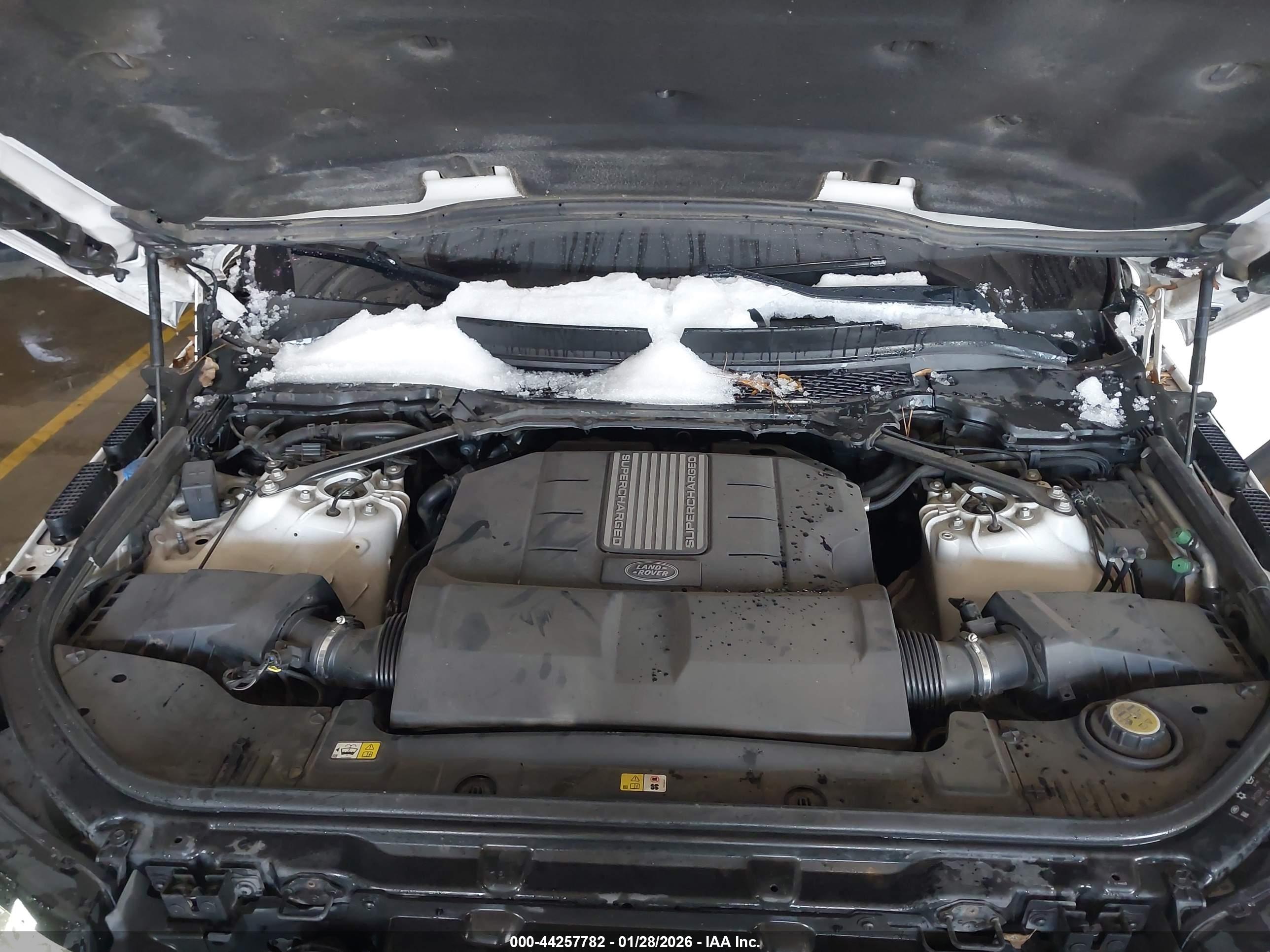 LAND ROVER image 10