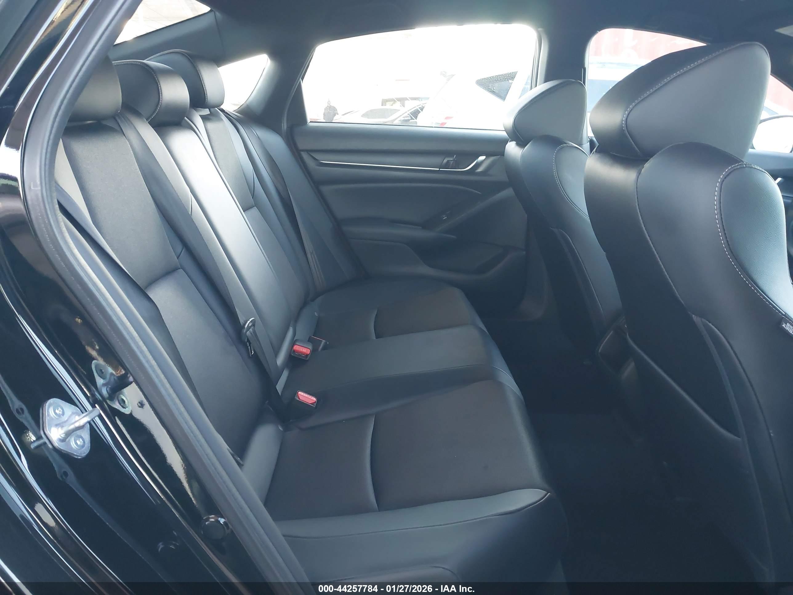 HONDA ACCORD image 8