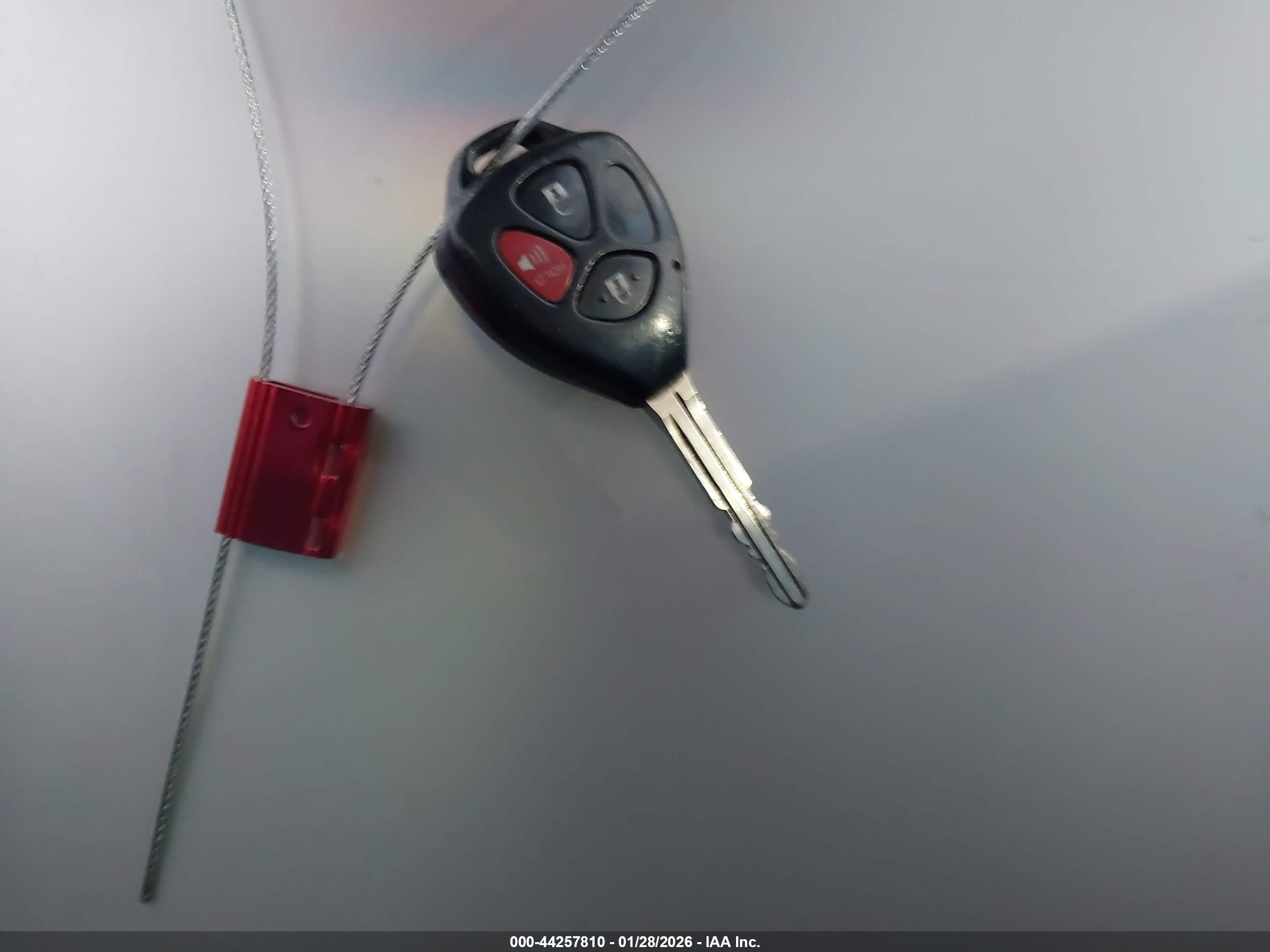 TOYOTA YARIS image 11