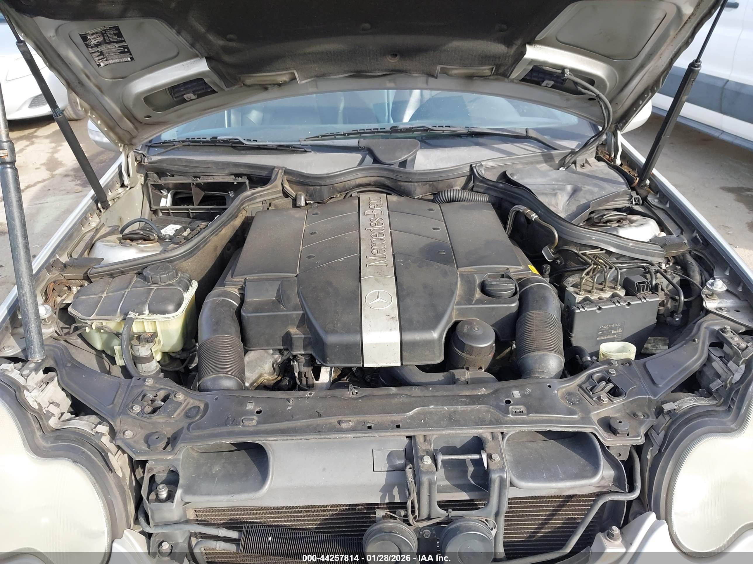 MERCEDES-BENZ C image 10