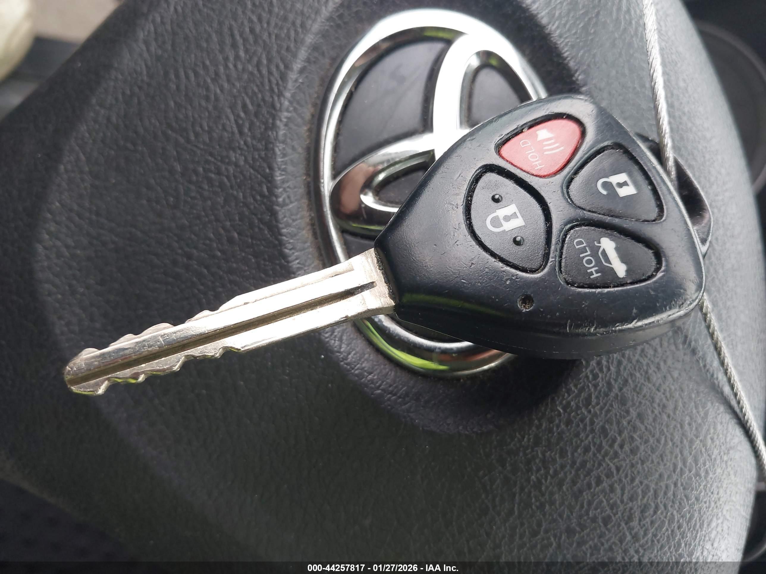 TOYOTA COROLLA image 11