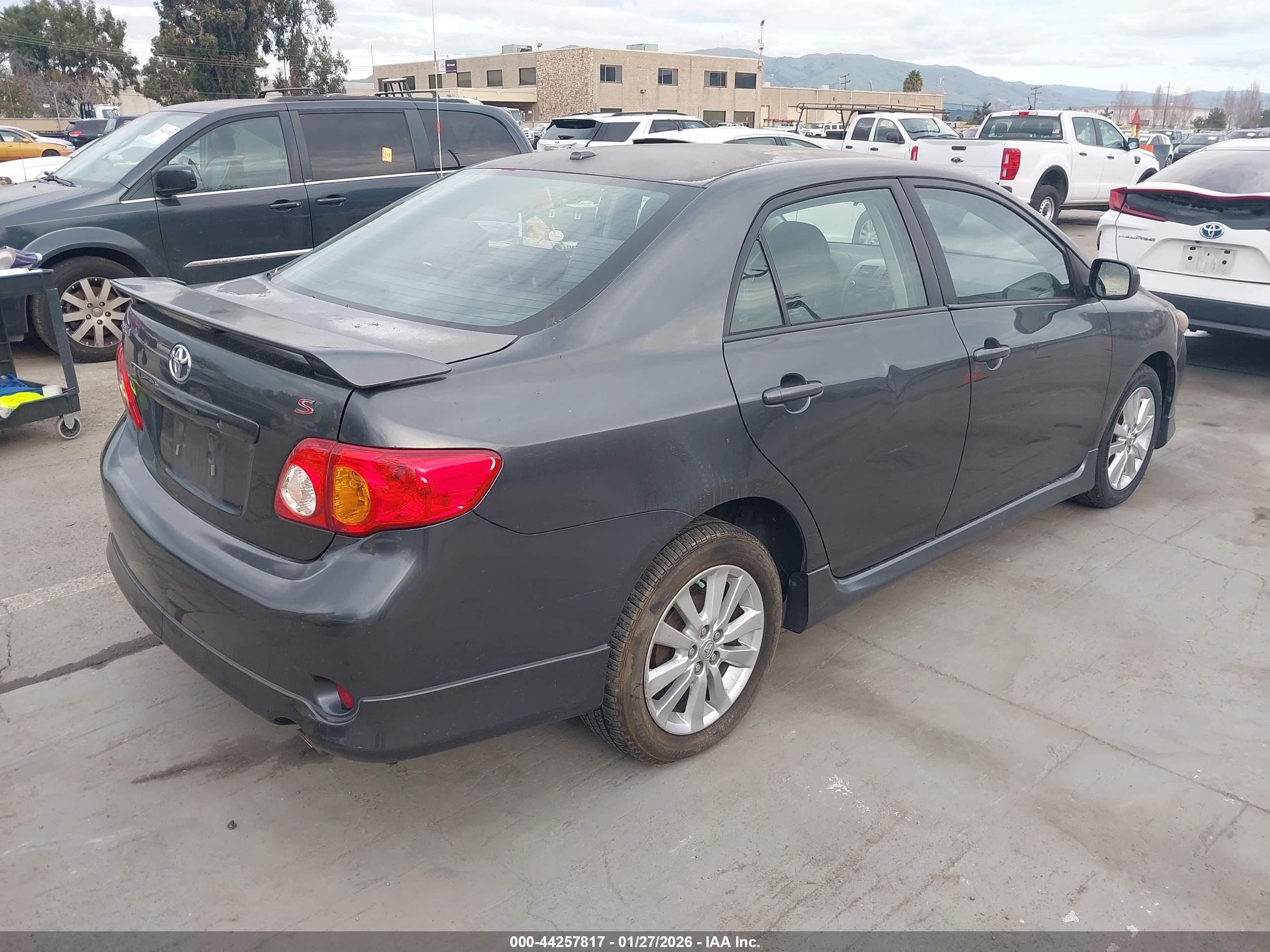 TOYOTA COROLLA image 4