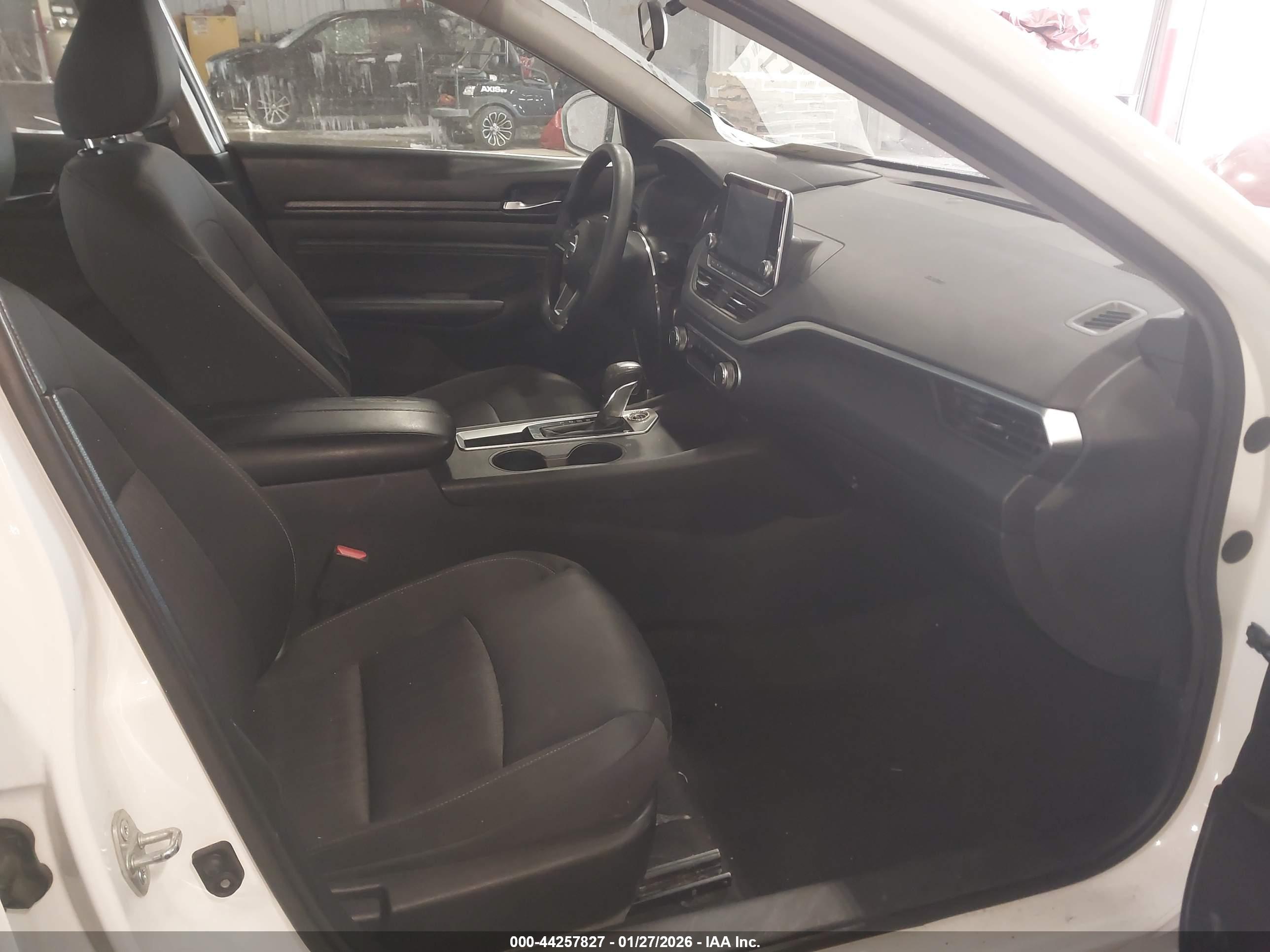 NISSAN ALTIMA image 5