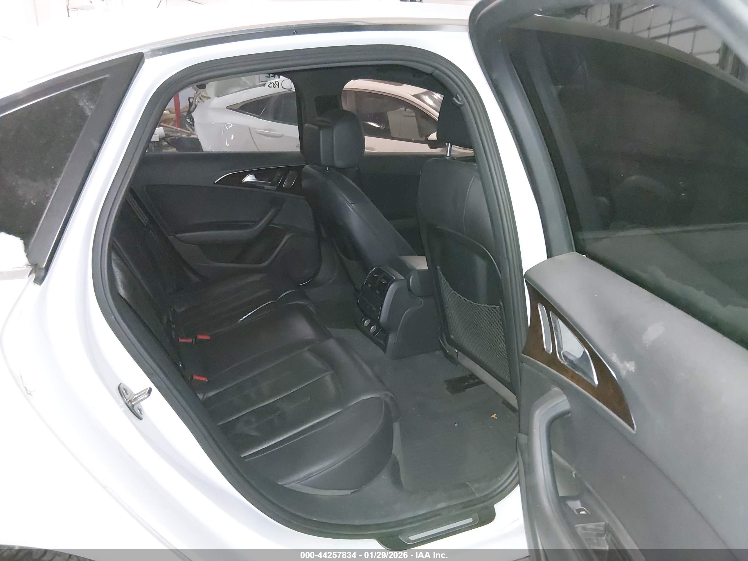 AUDI A6 image 8
