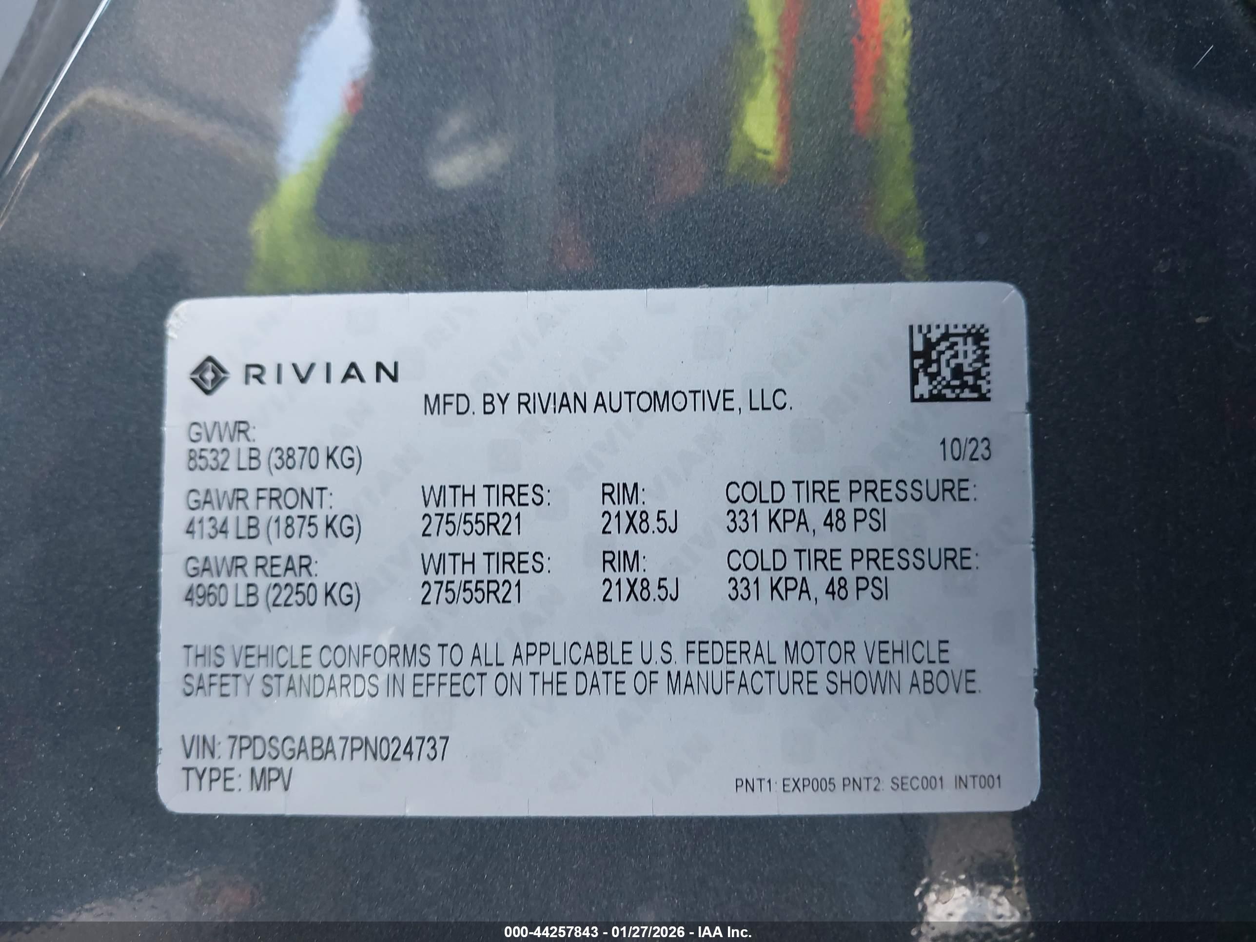 RIVIAN R1S image 9