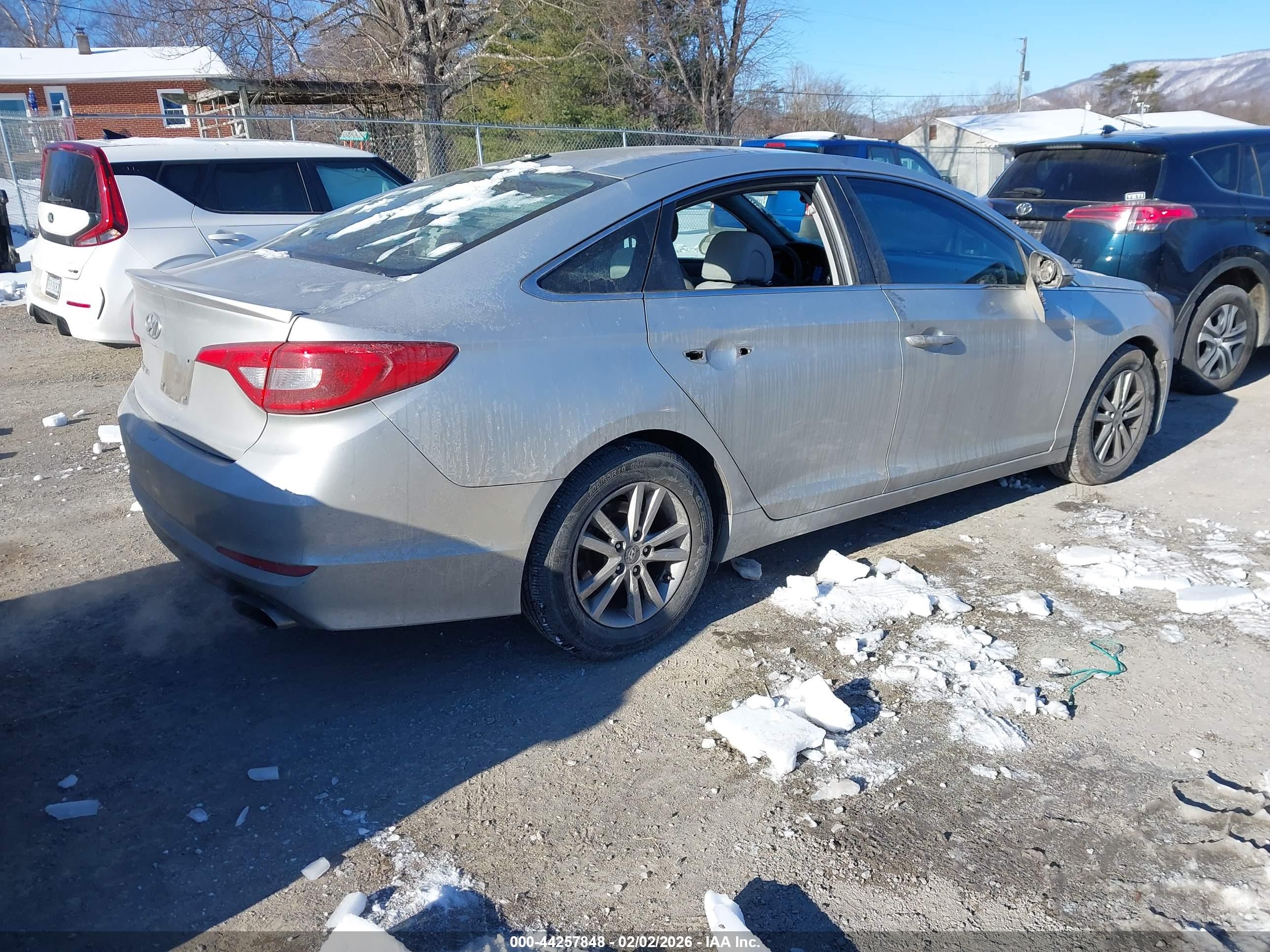 HYUNDAI SONATA image 4