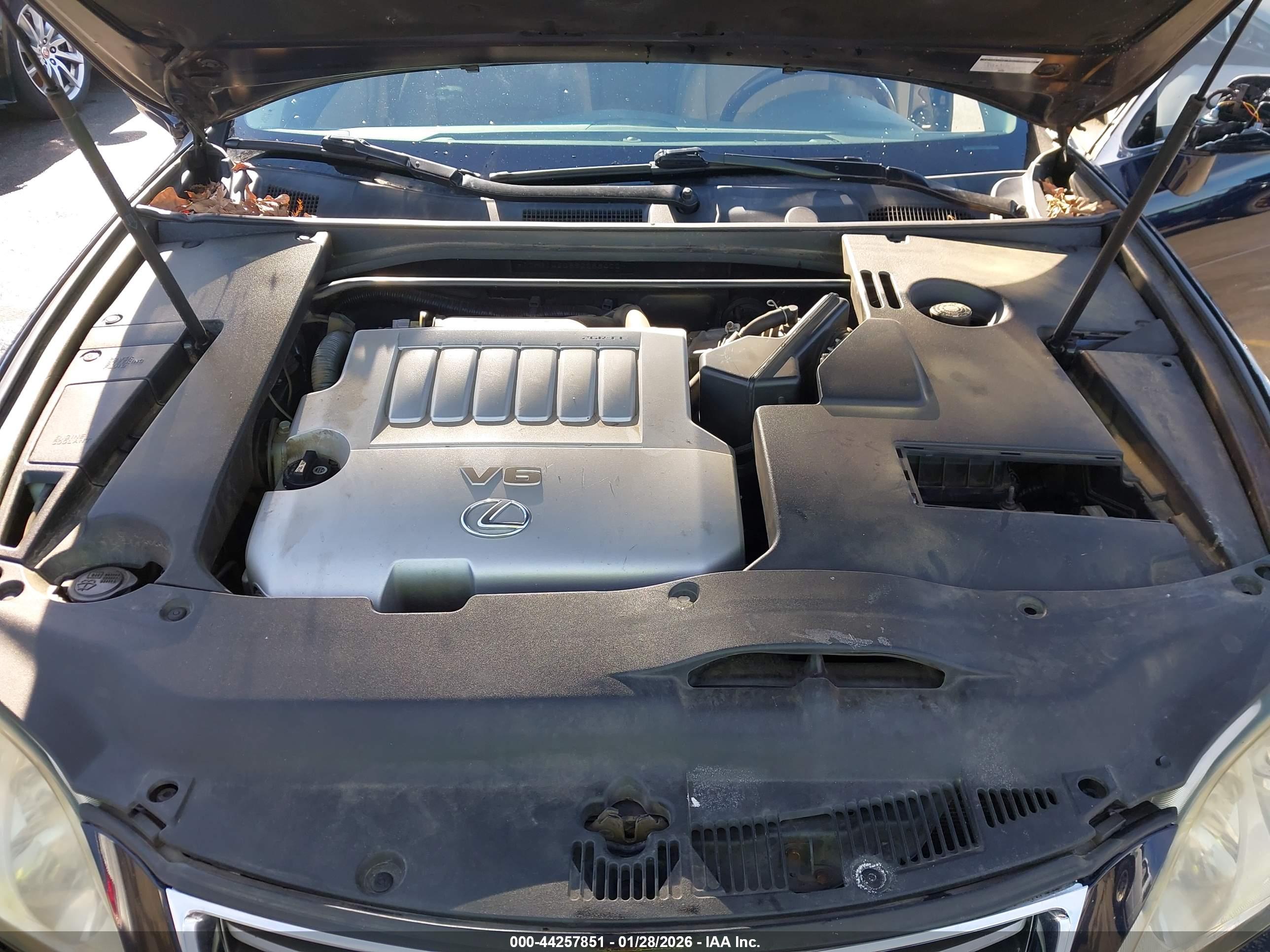 LEXUS ES image 10