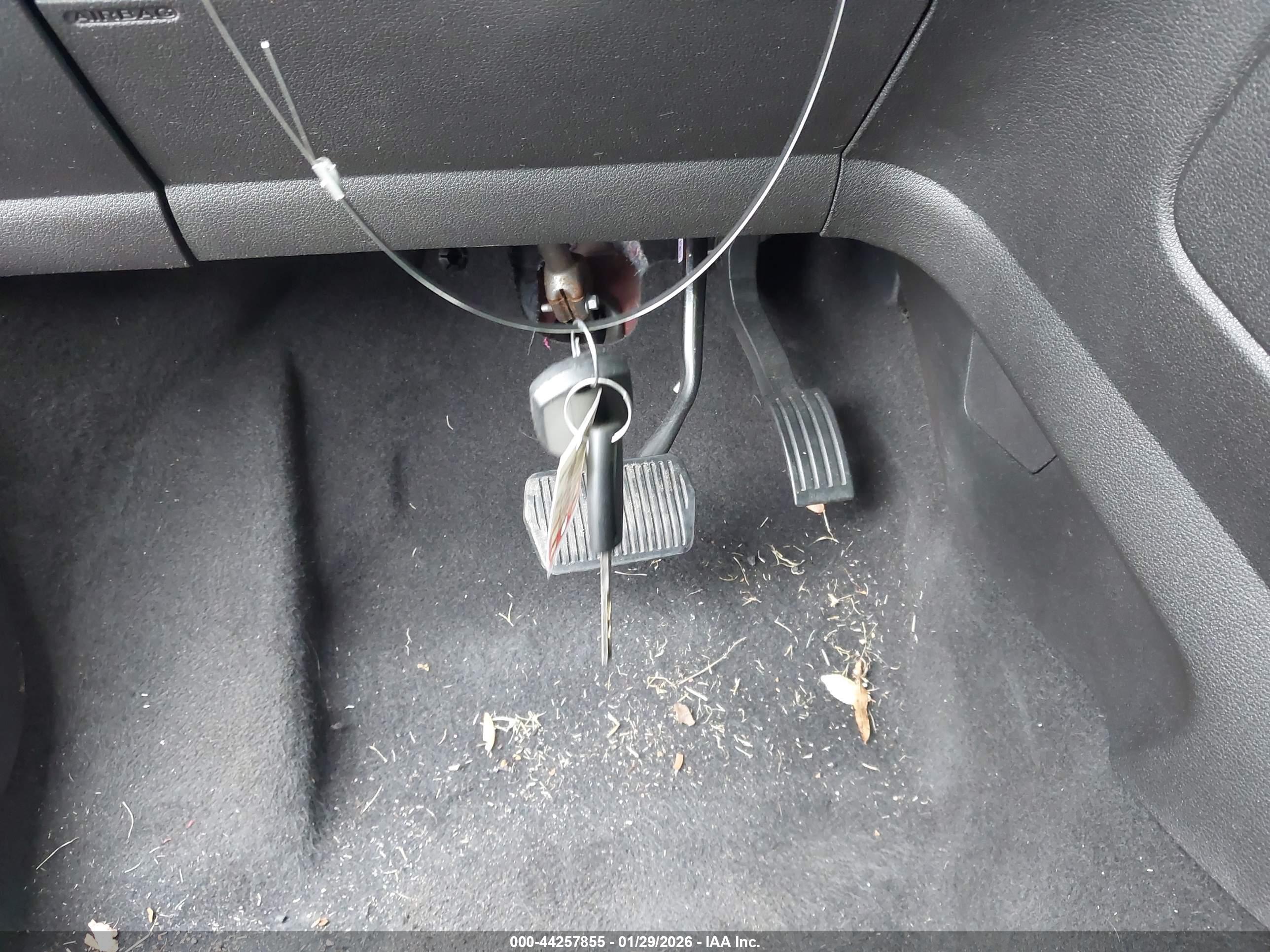 FORD ESCAPE image 11