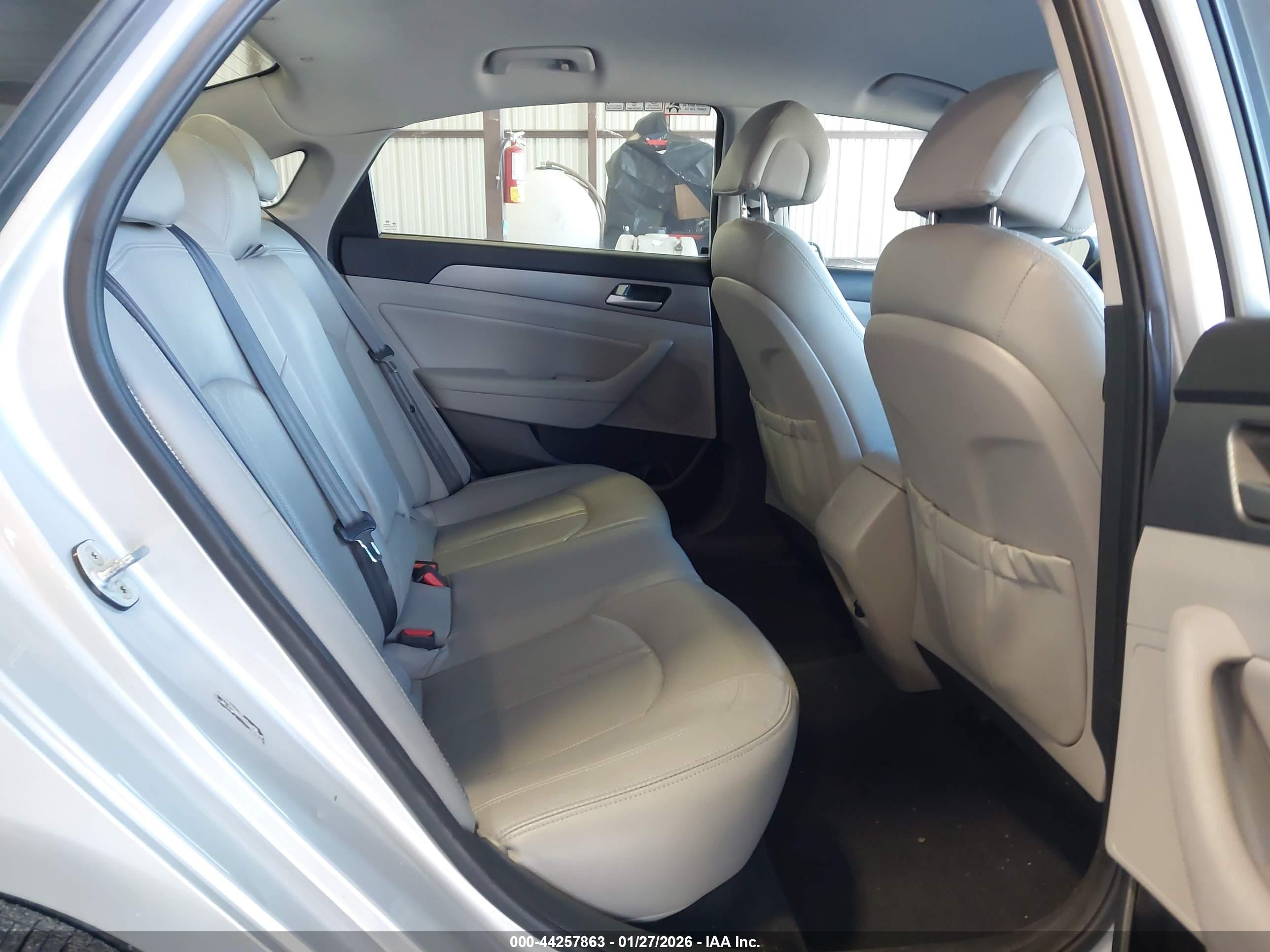 HYUNDAI SONATA image 8
