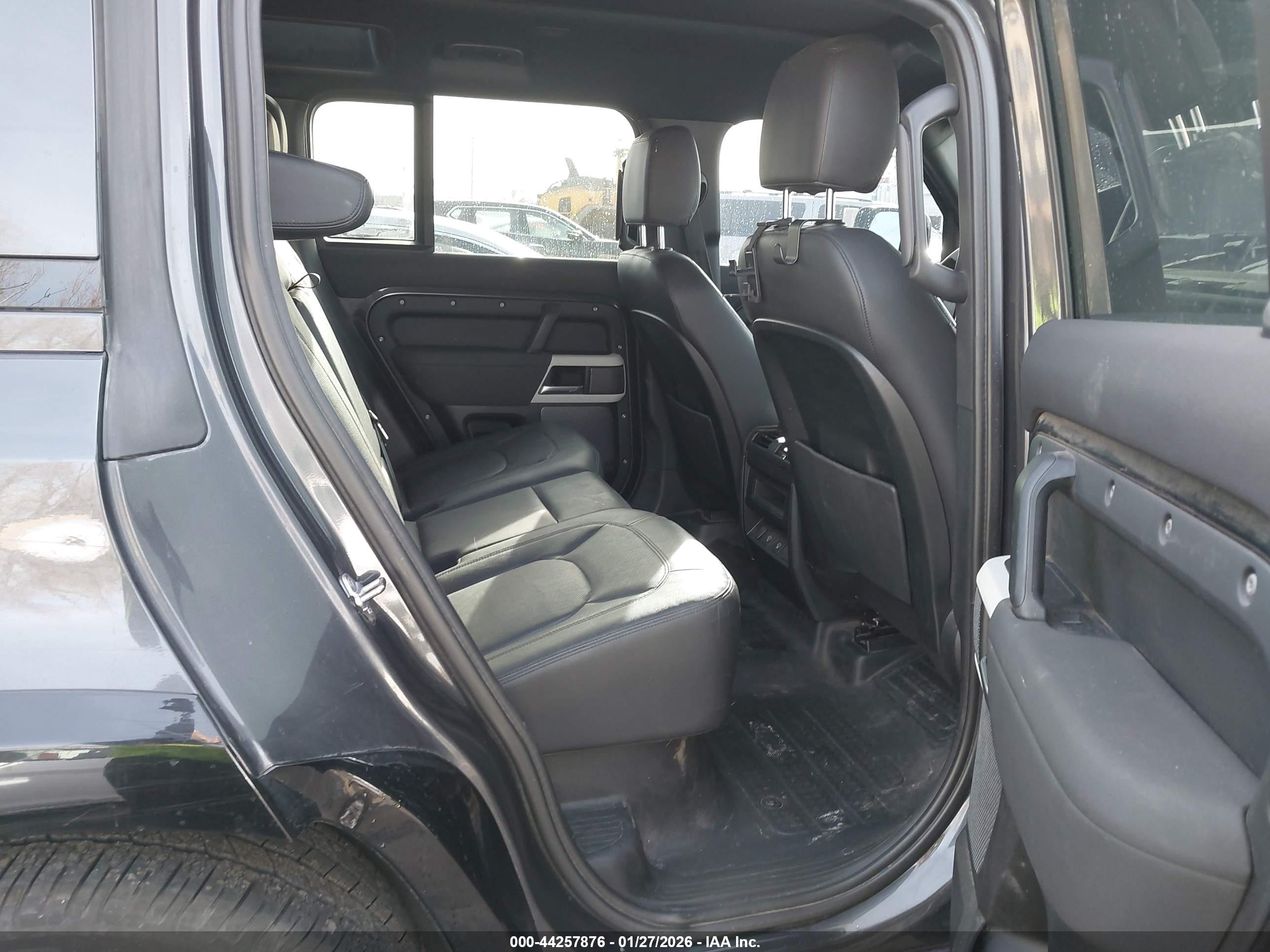 LAND ROVER image 8