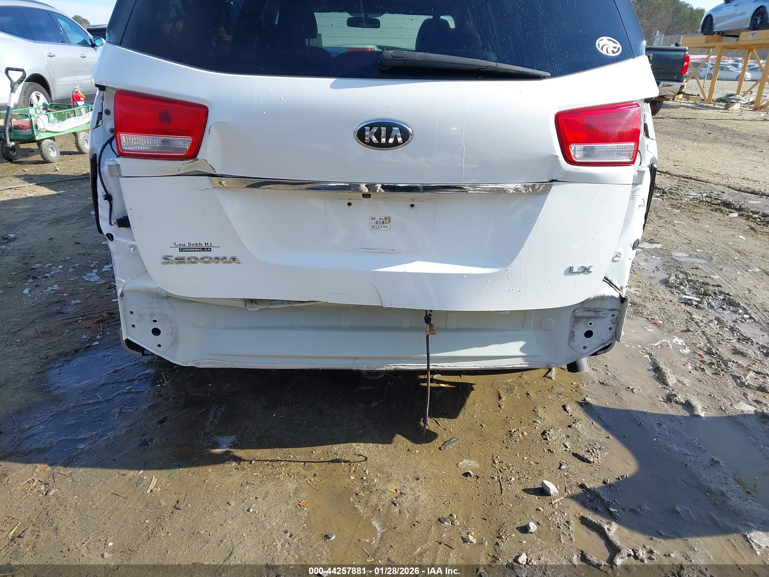 KIA SEDONA image 6