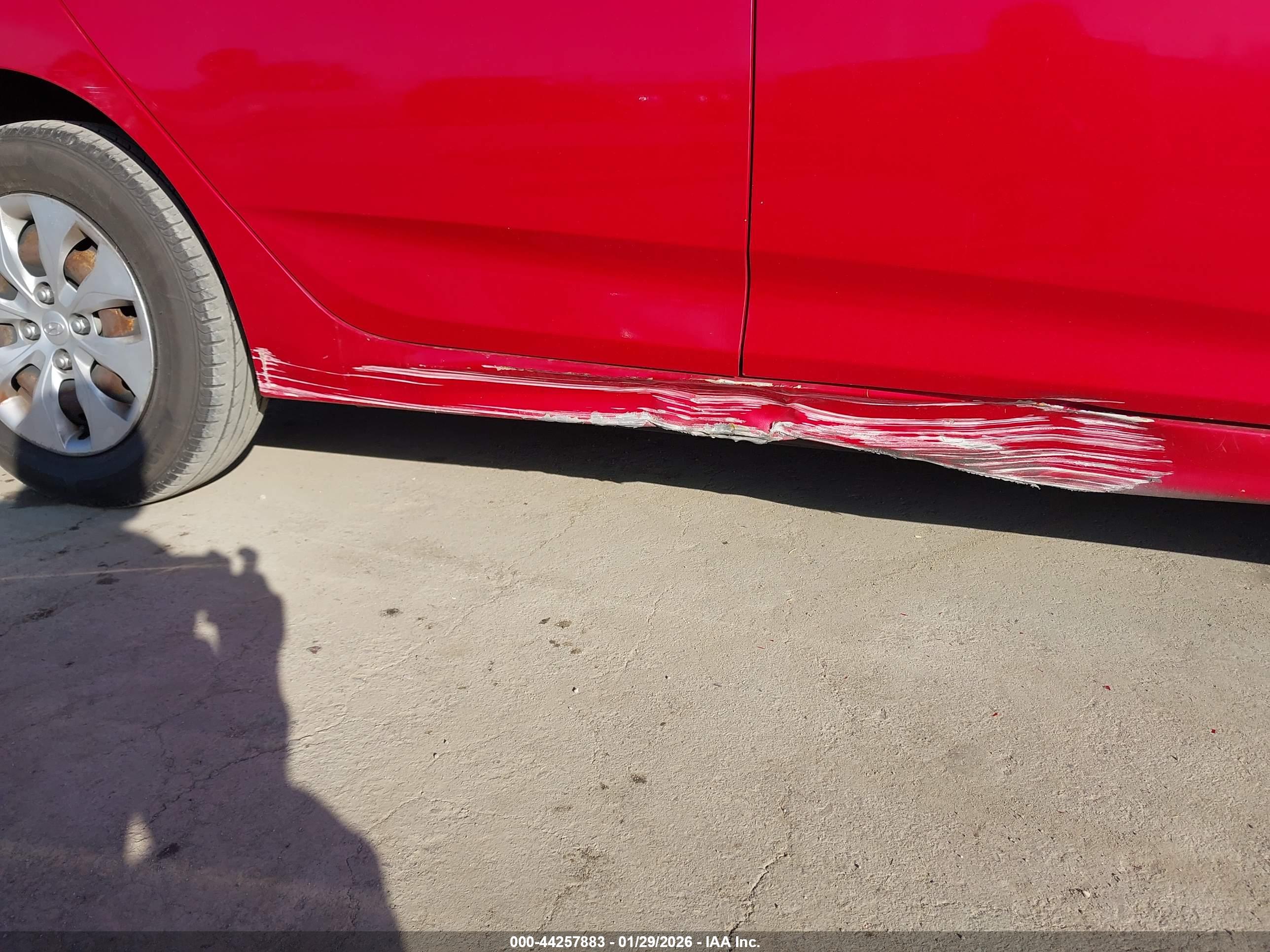 HYUNDAI ACCENT image 6
