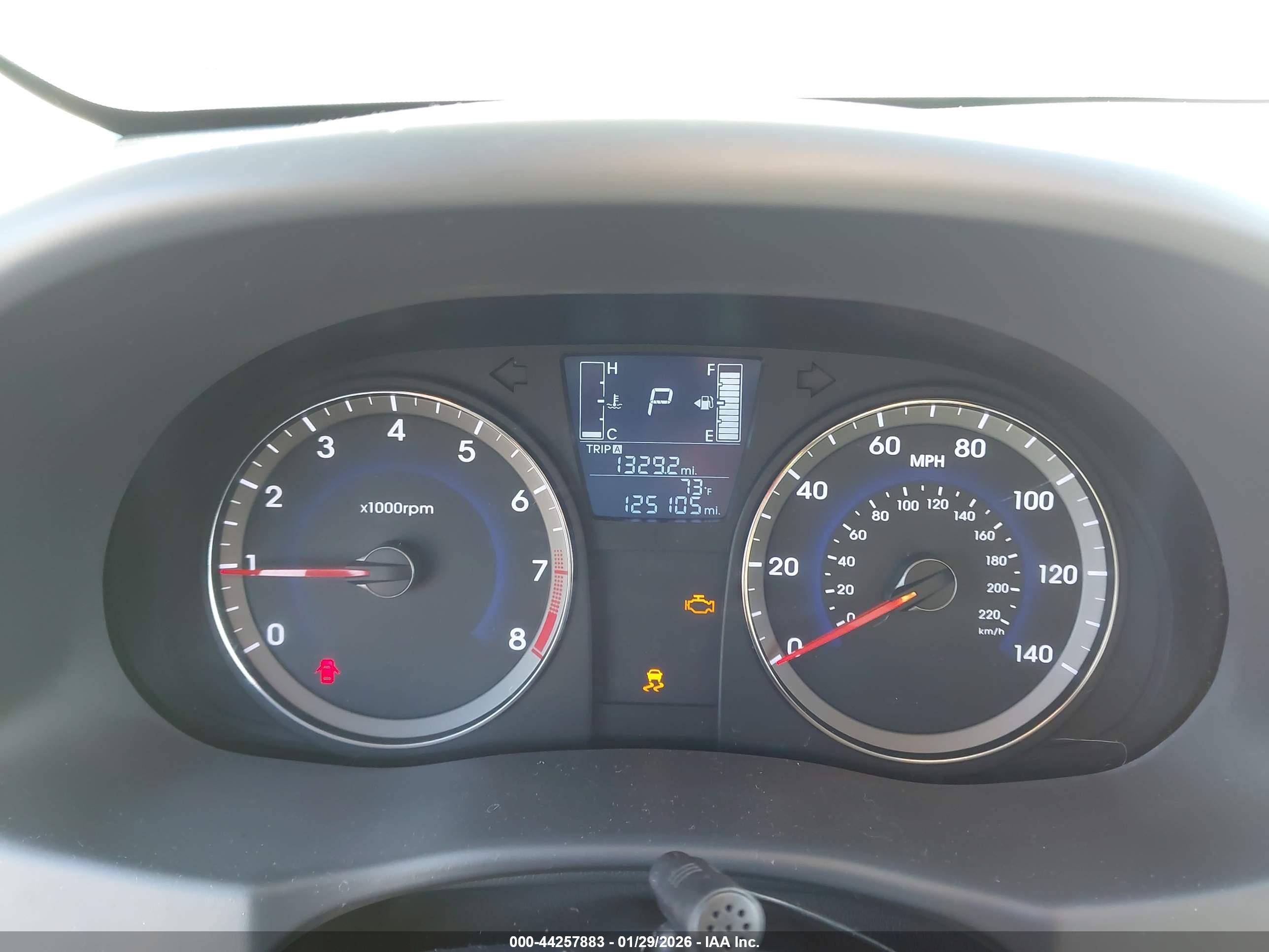 HYUNDAI ACCENT image 7
