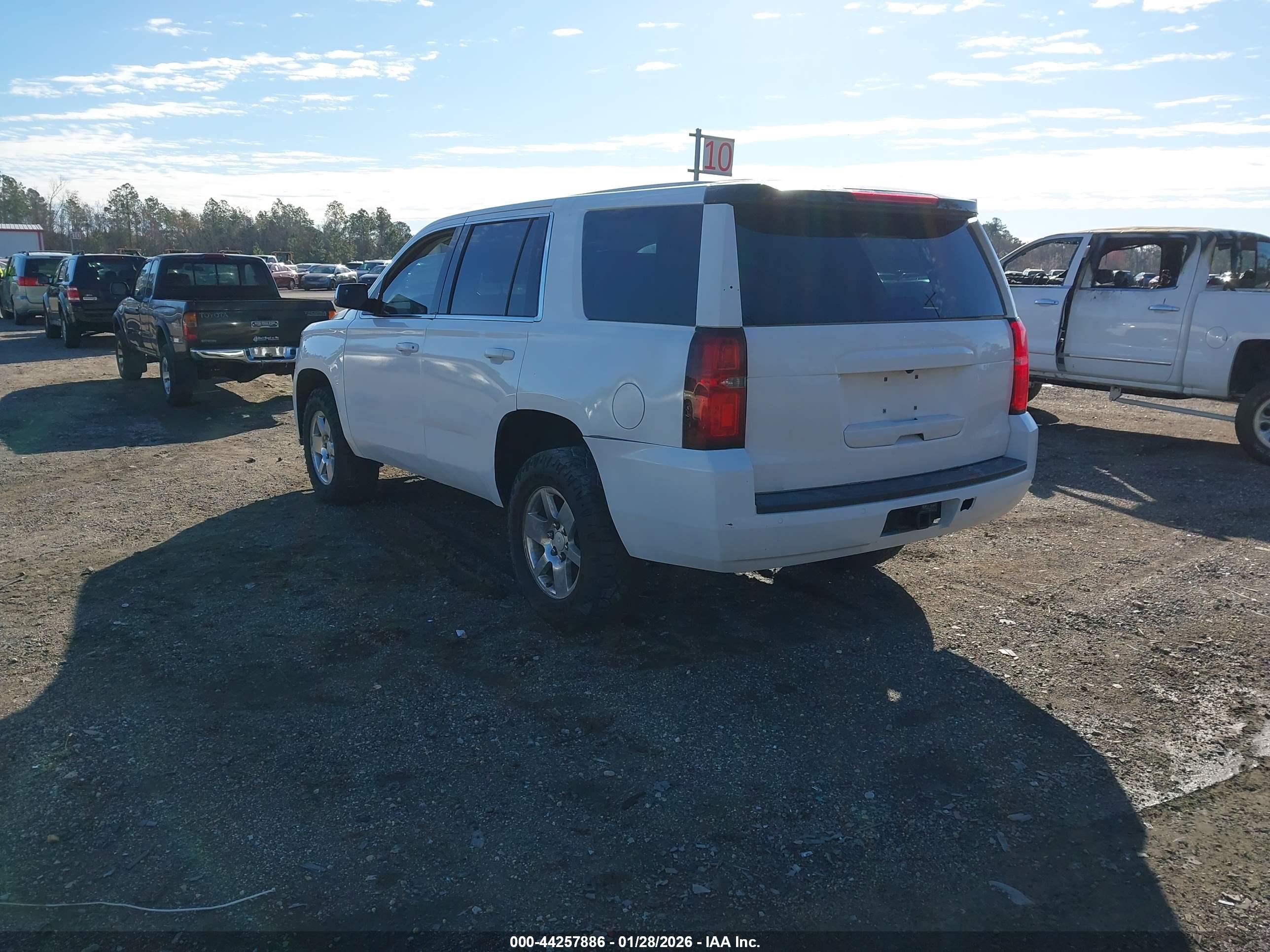 CHEVROLET TAHOE image 3