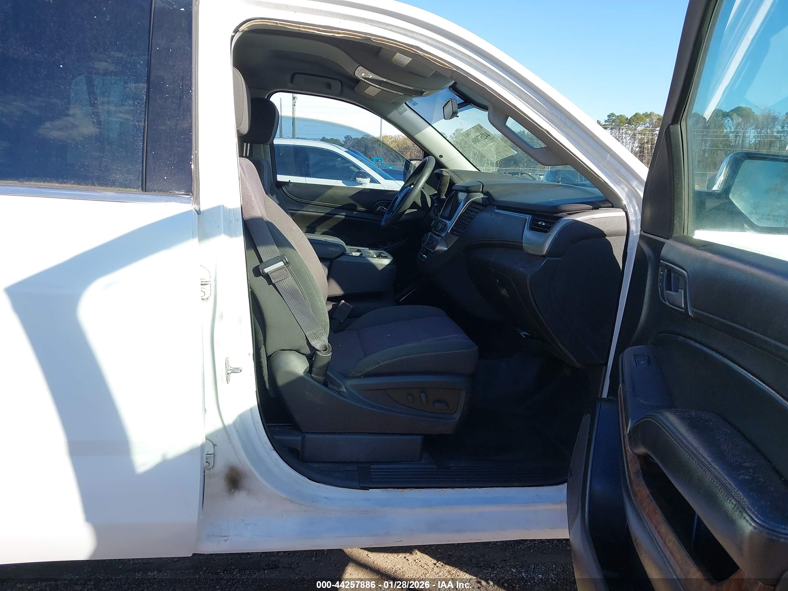 CHEVROLET TAHOE image 5
