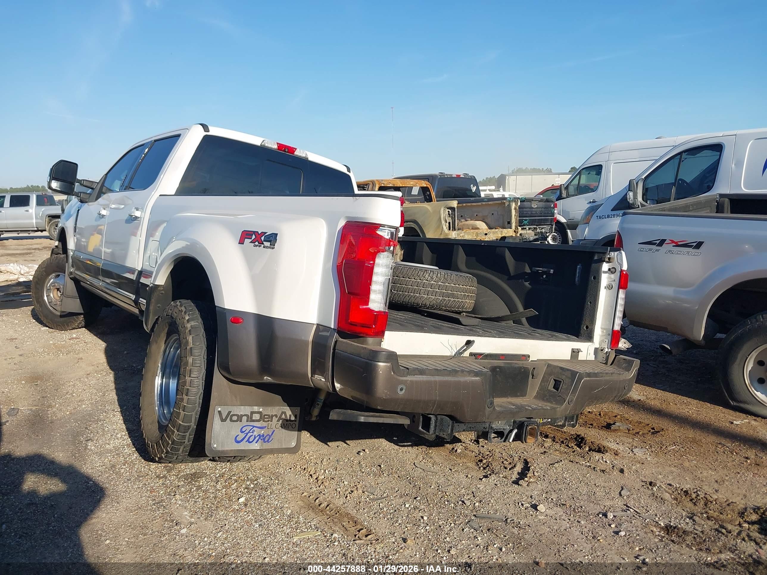 FORD F-350 image 3