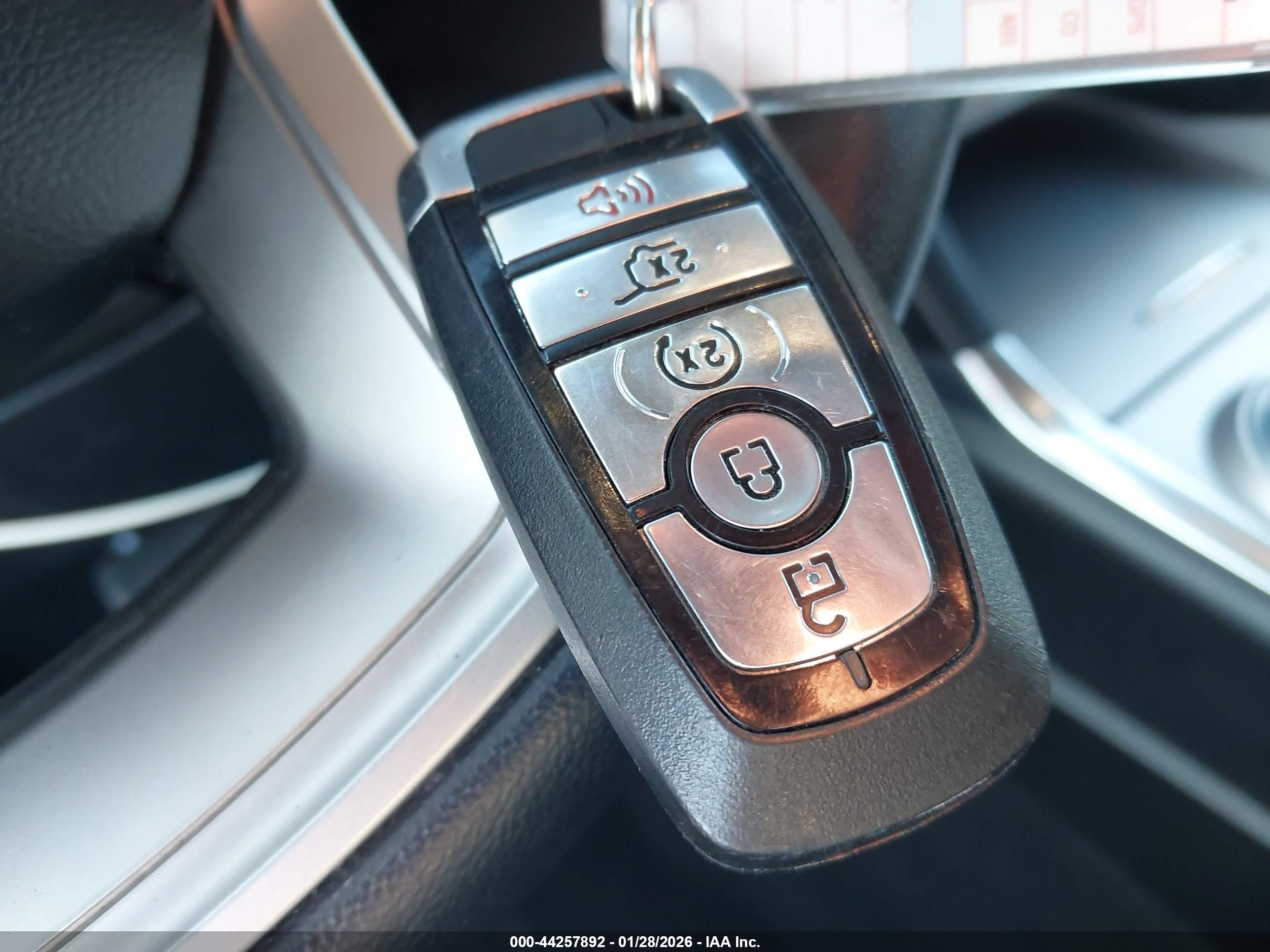 FORD EXPLORER image 11