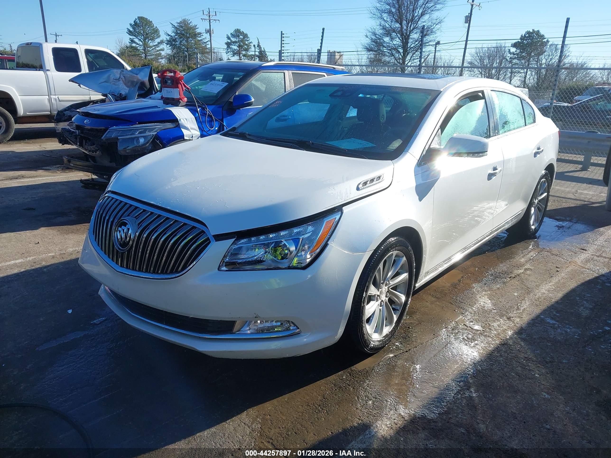 BUICK LACROSSE image 2
