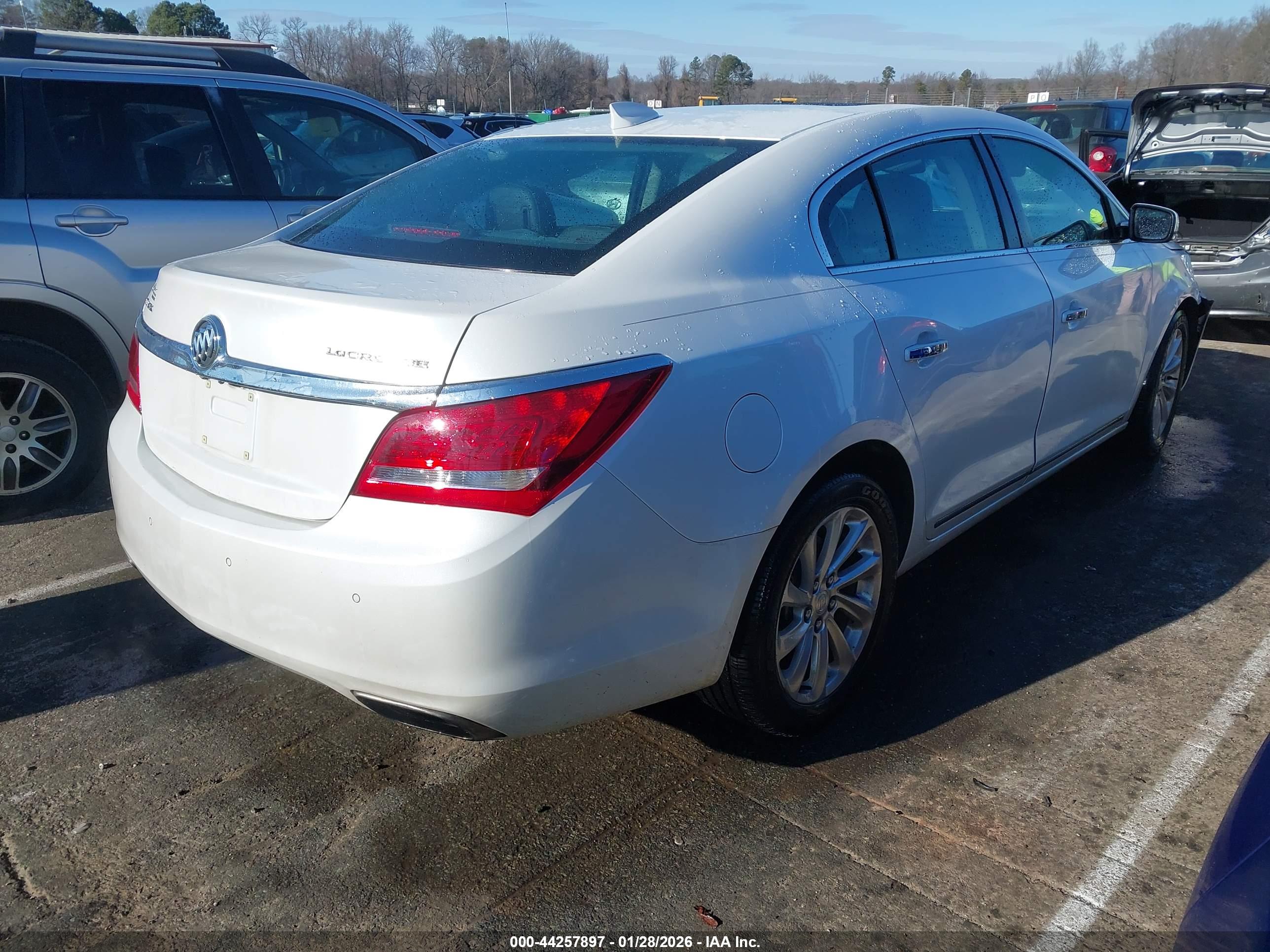 BUICK LACROSSE image 4
