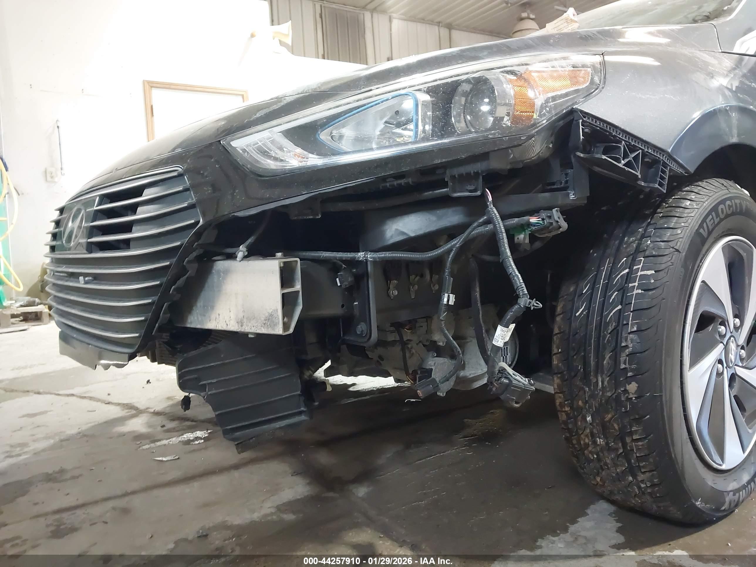 HYUNDAI IONIQ image 6
