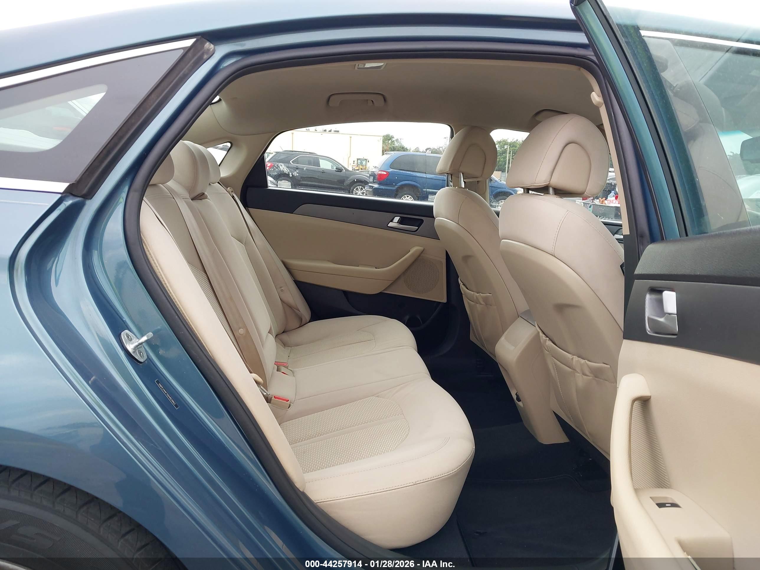 HYUNDAI SONATA image 8