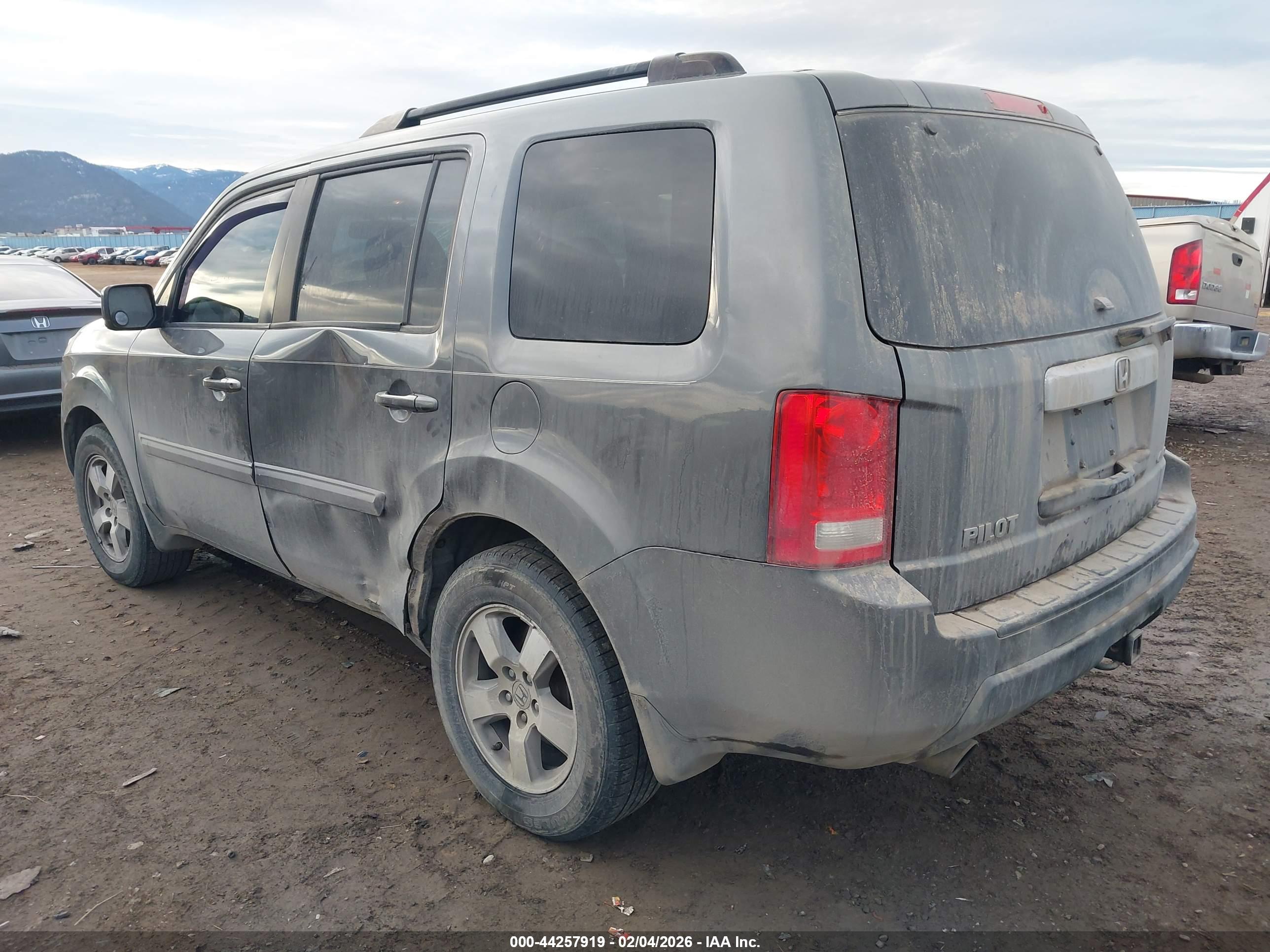 HONDA PILOT image 3