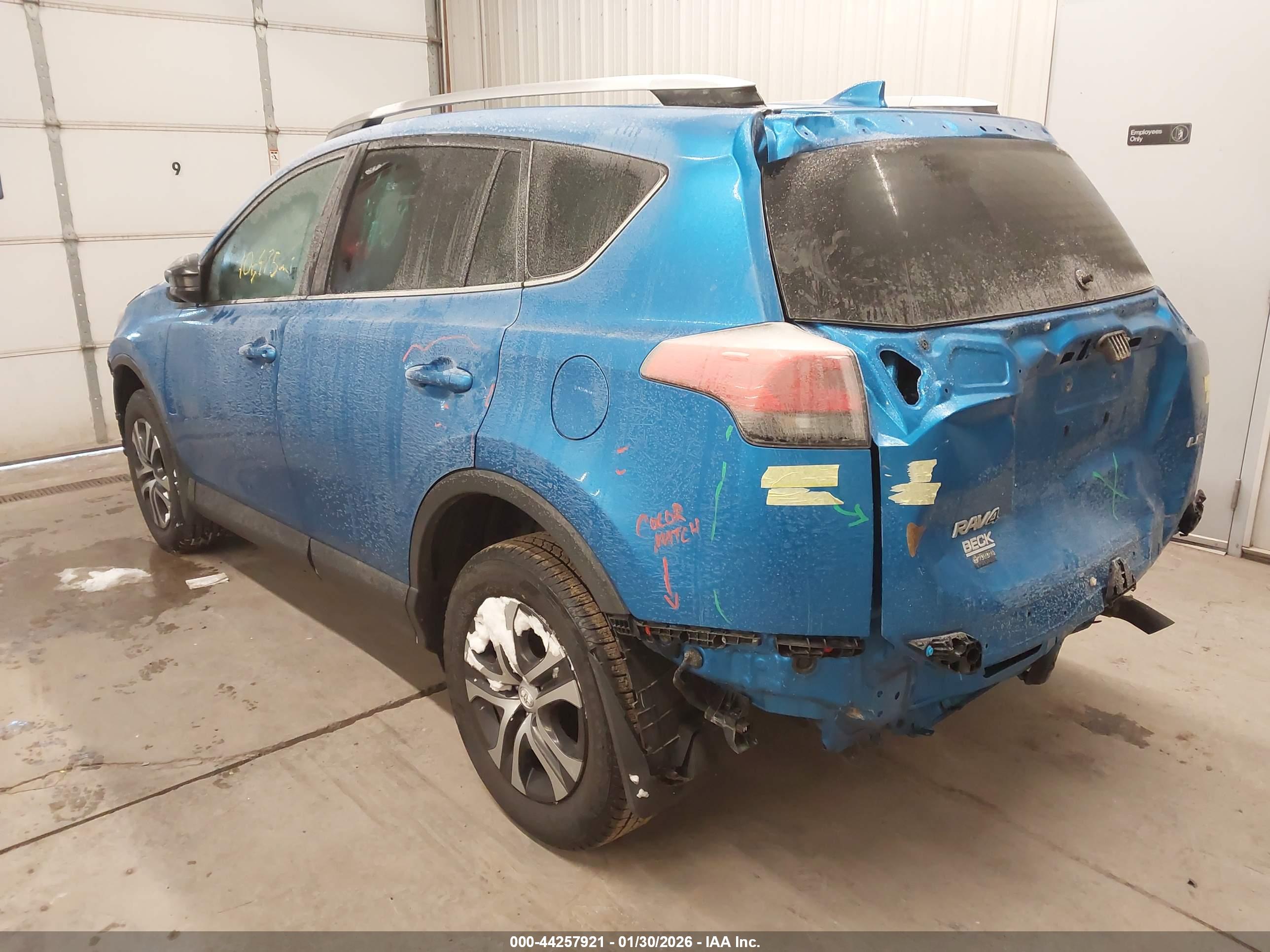 TOYOTA RAV4 image 3