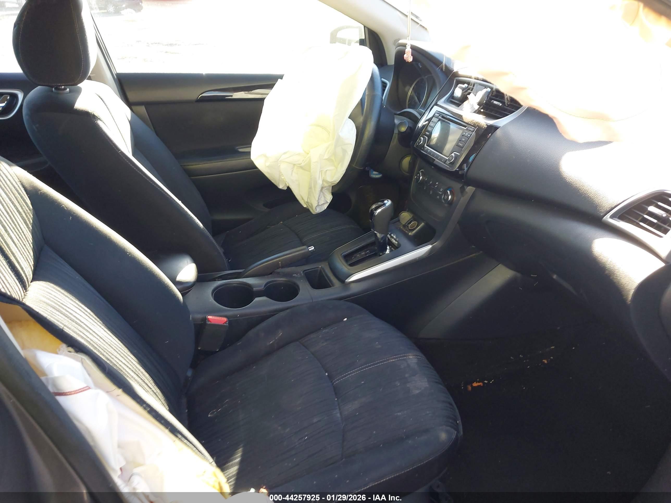 NISSAN SENTRA image 5