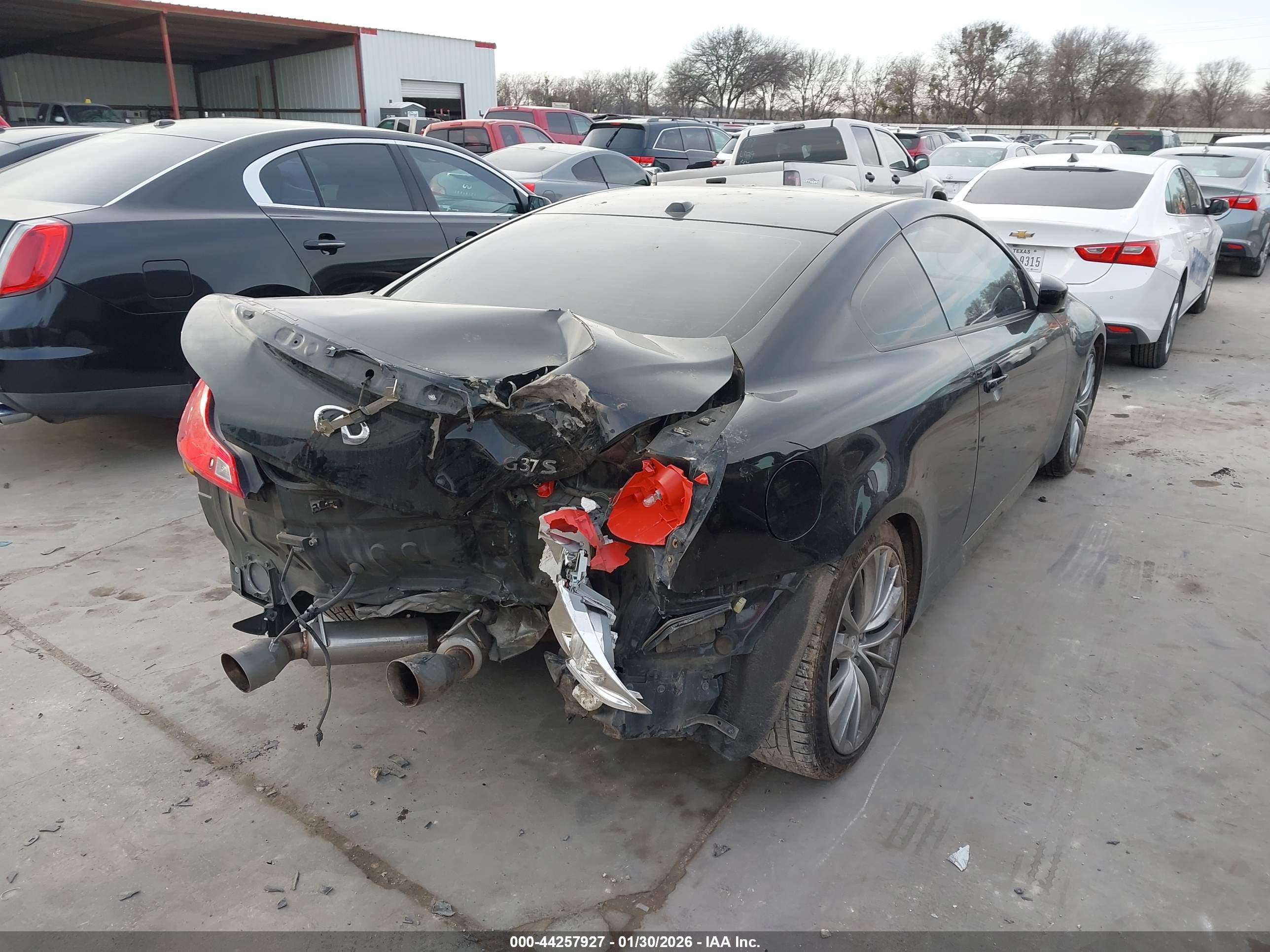 INFINITI G37 image 4