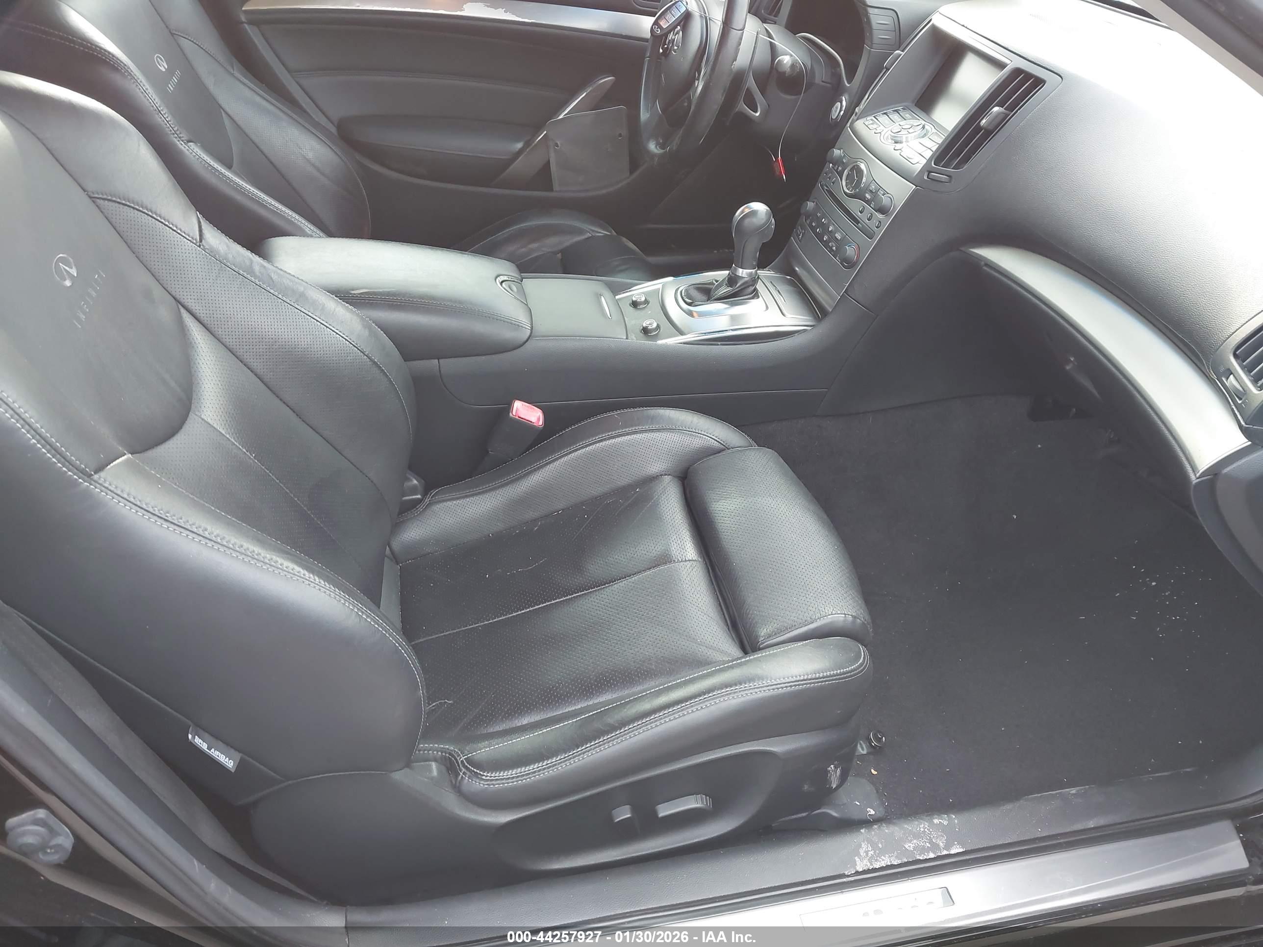 INFINITI G37 image 5