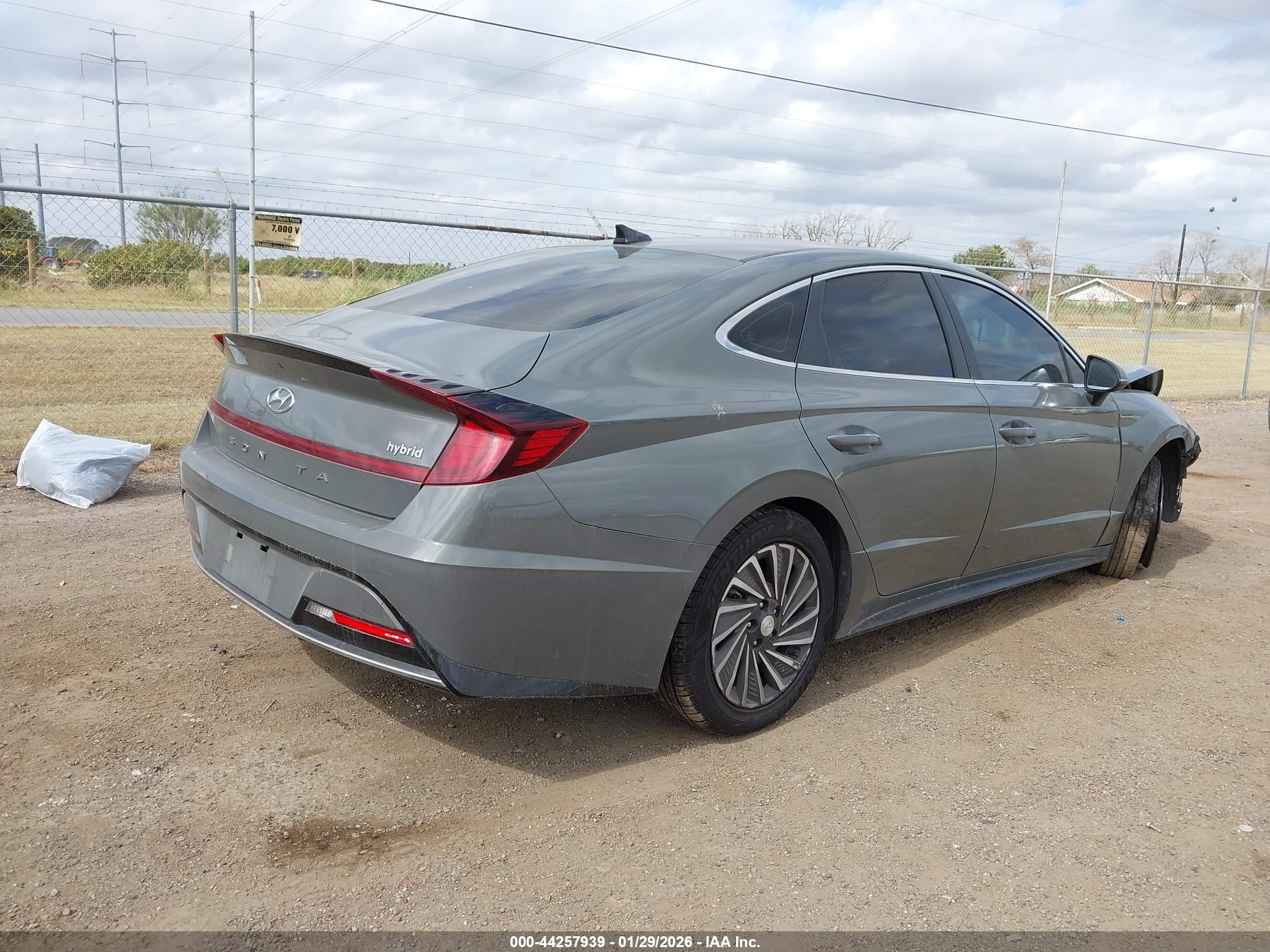 HYUNDAI SONATA image 4