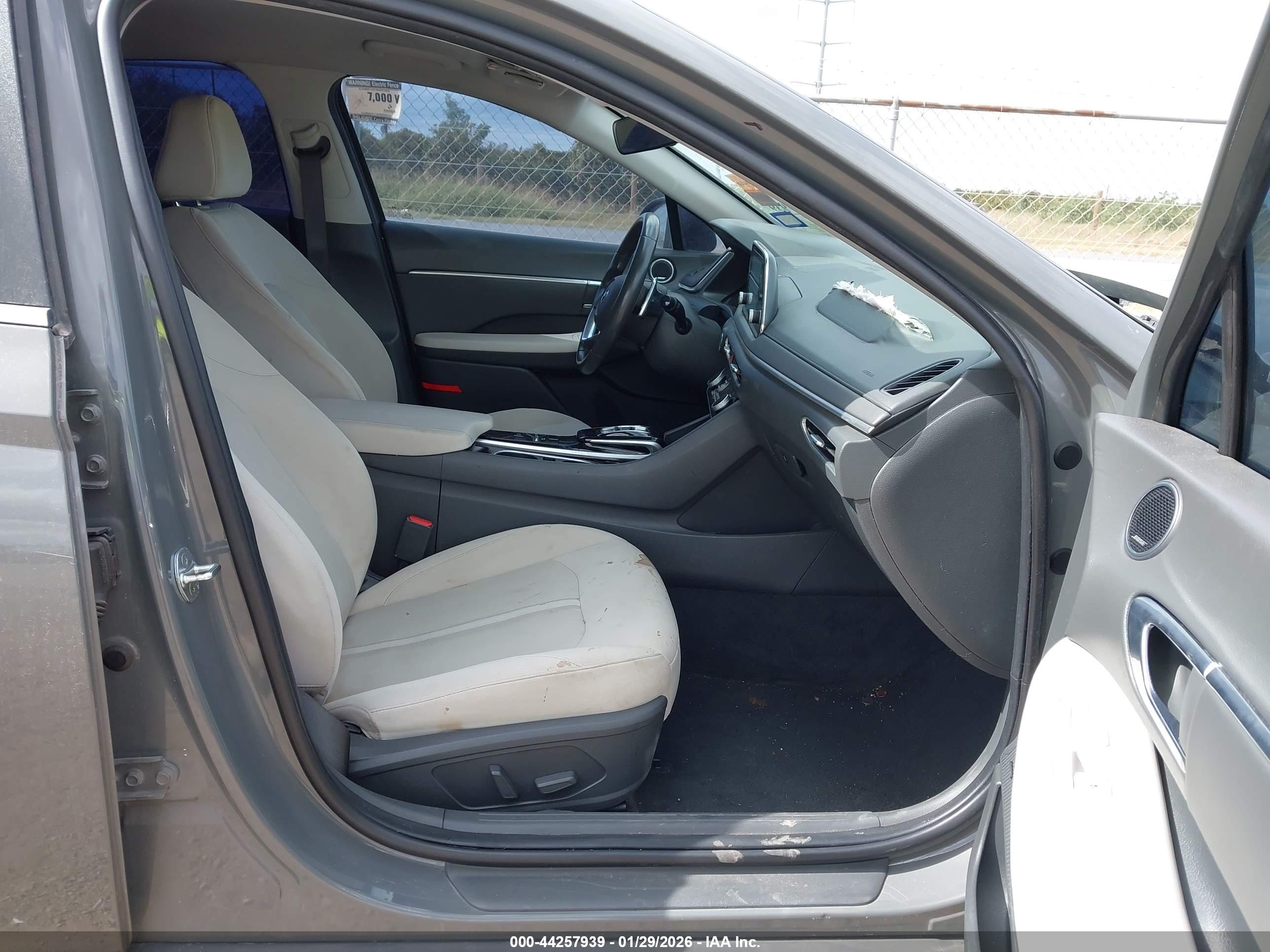 HYUNDAI SONATA image 5