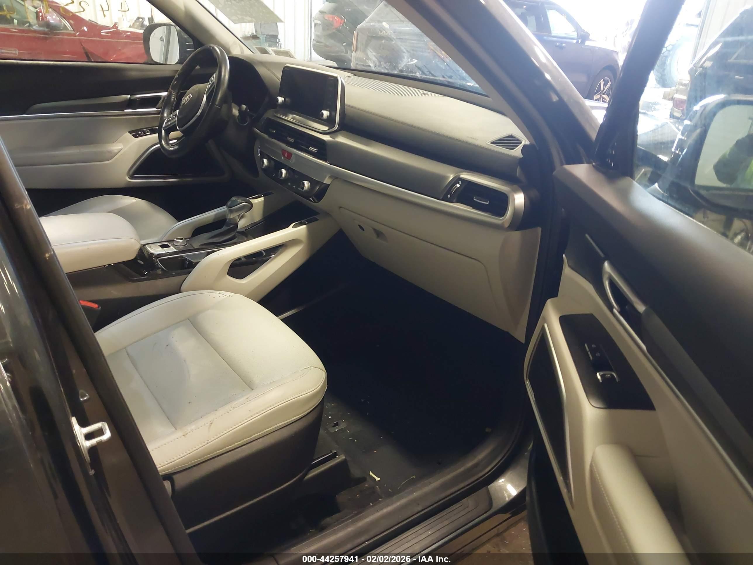 KIA TELLURIDE image 5