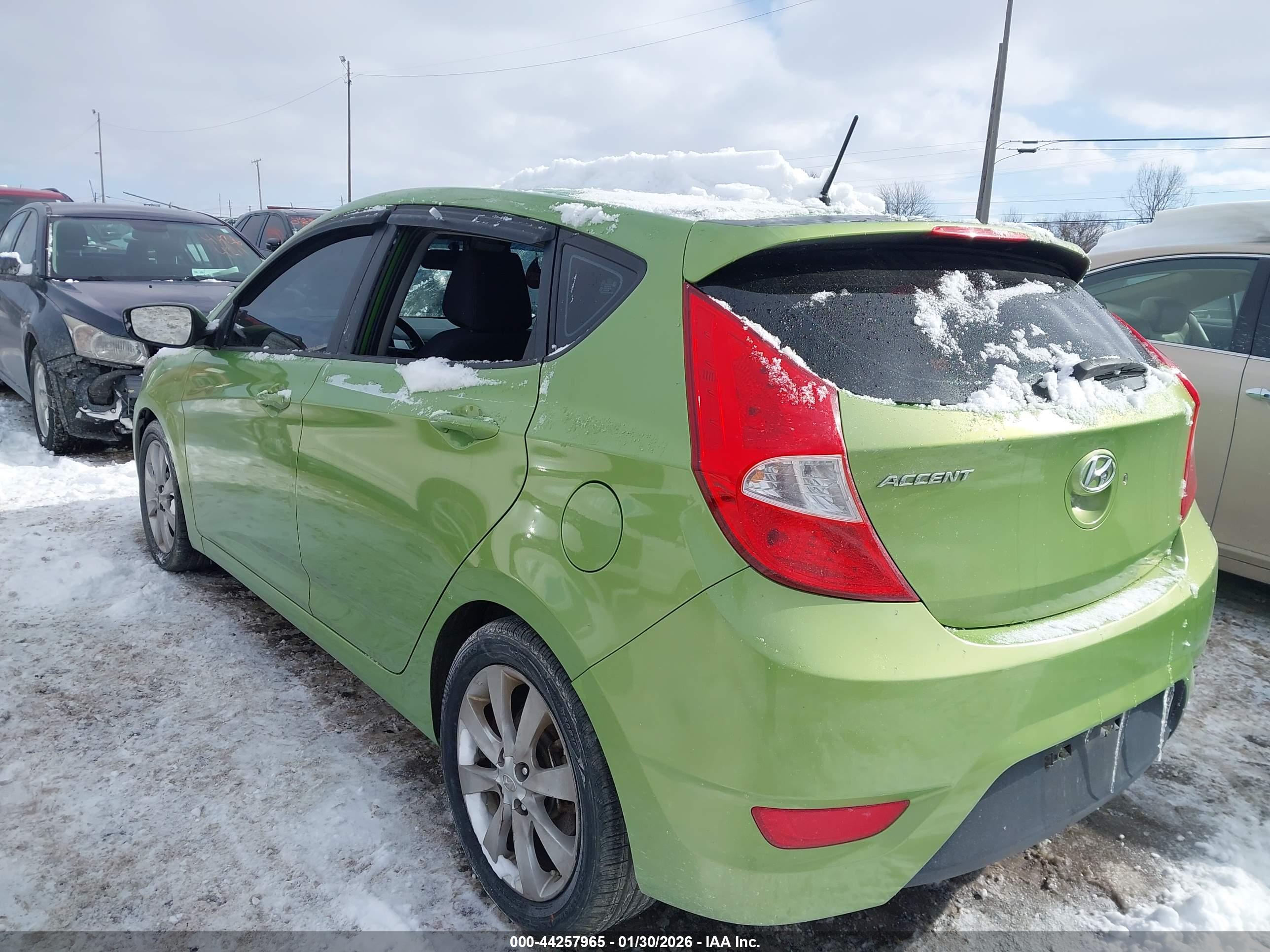 HYUNDAI ACCENT image 3