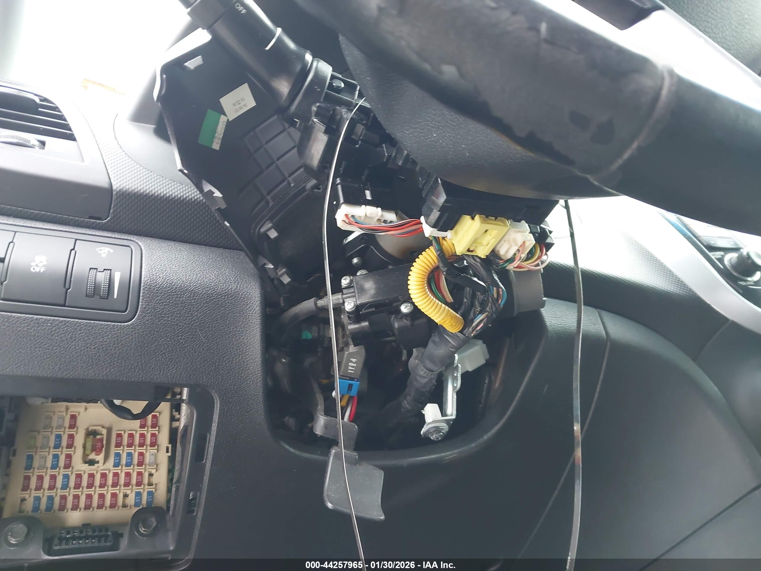 HYUNDAI ACCENT image 6