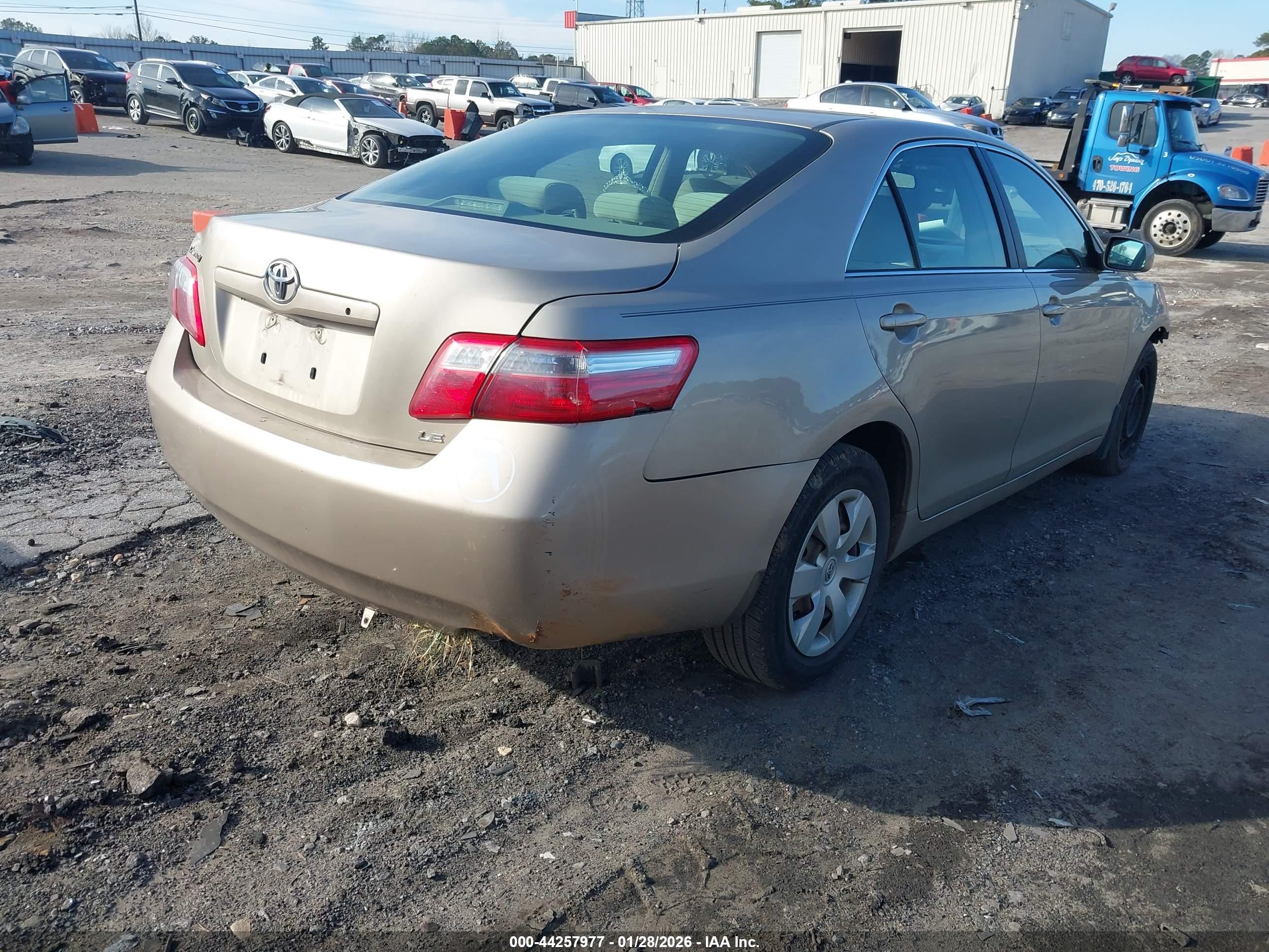 TOYOTA CAMRY image 4