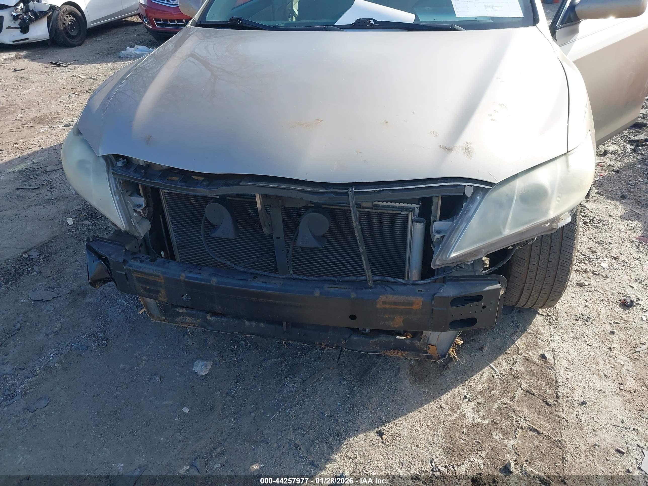 TOYOTA CAMRY image 6