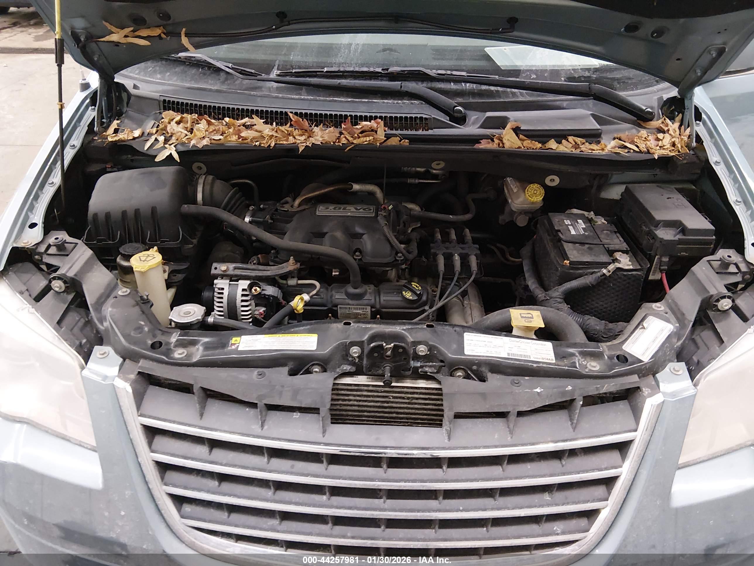 CHRYSLER TOWN image 10