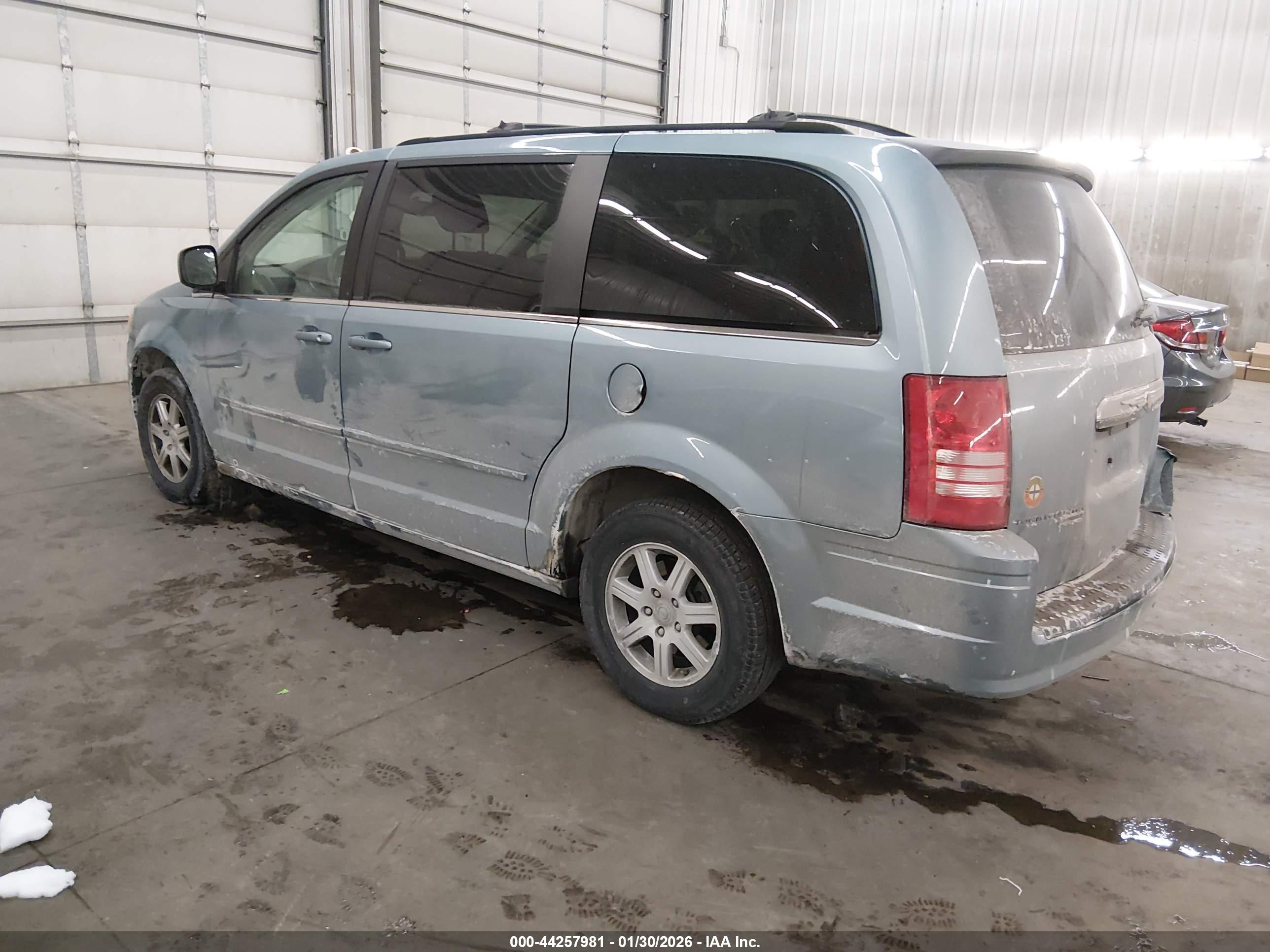 CHRYSLER TOWN image 3