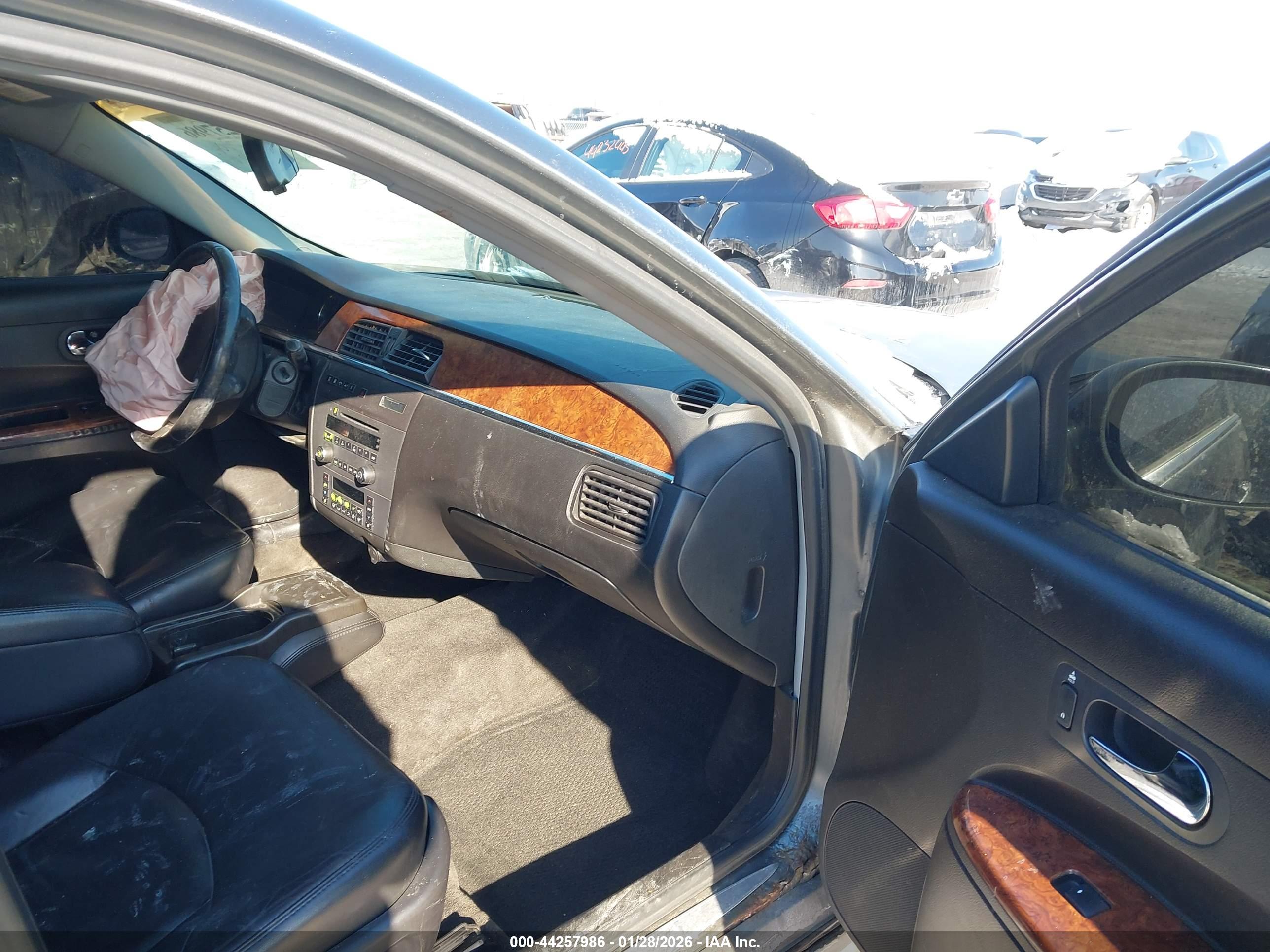 BUICK LACROSSE image 5