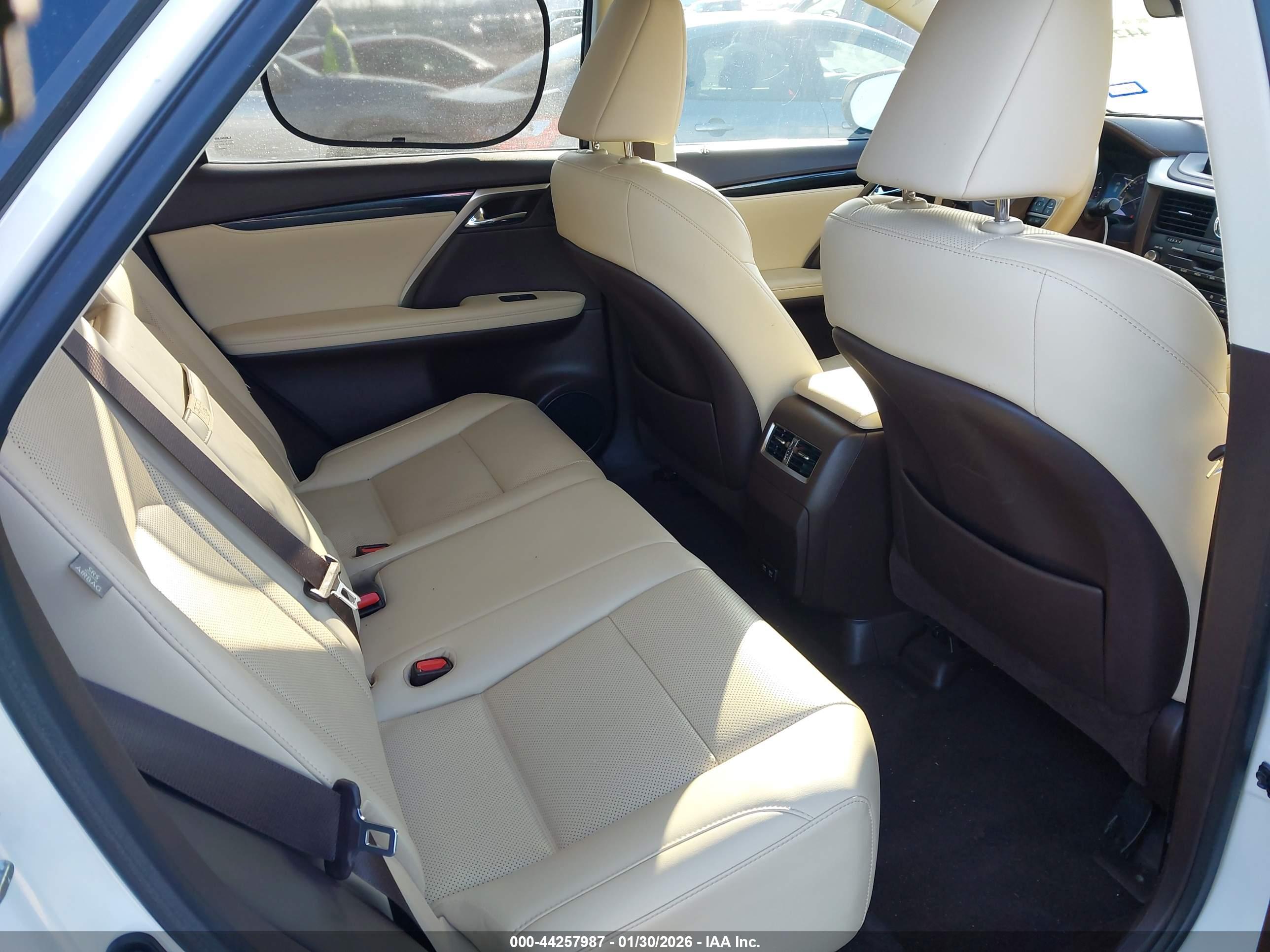 LEXUS RX image 8