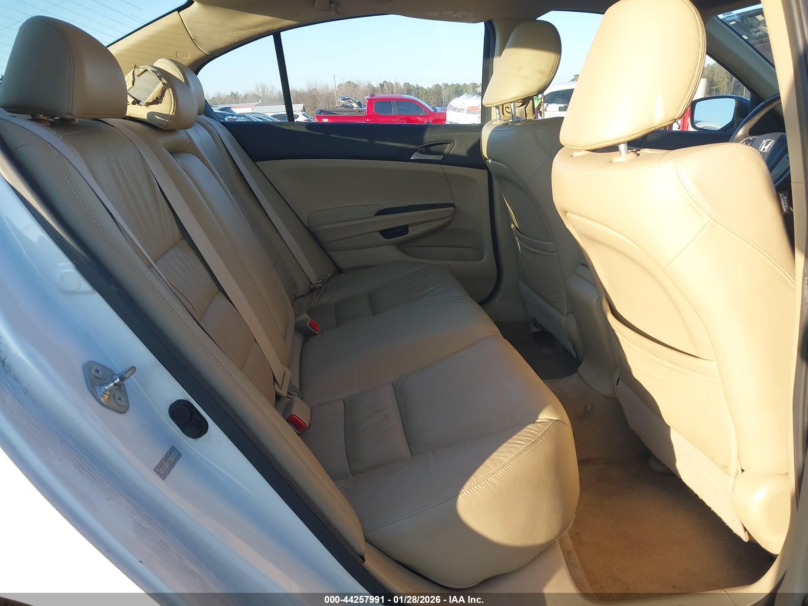 HONDA ACCORD image 8