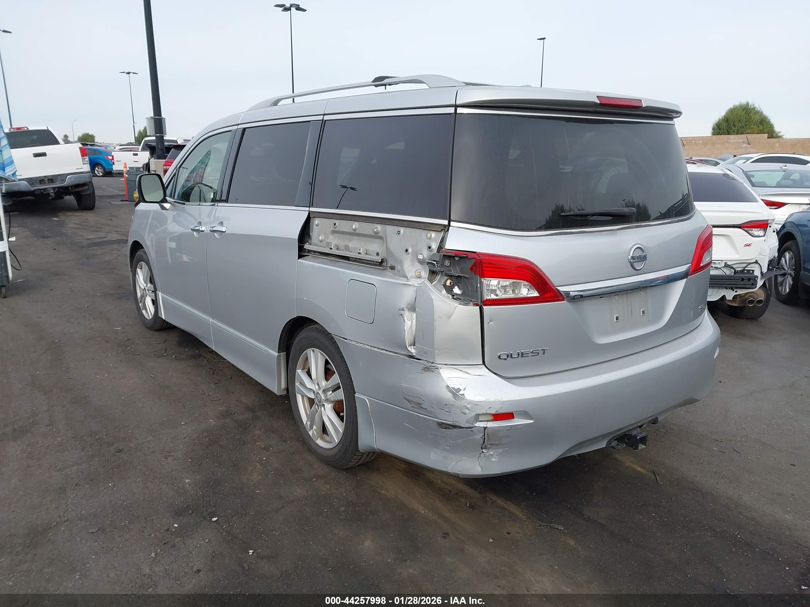 NISSAN QUEST image 3