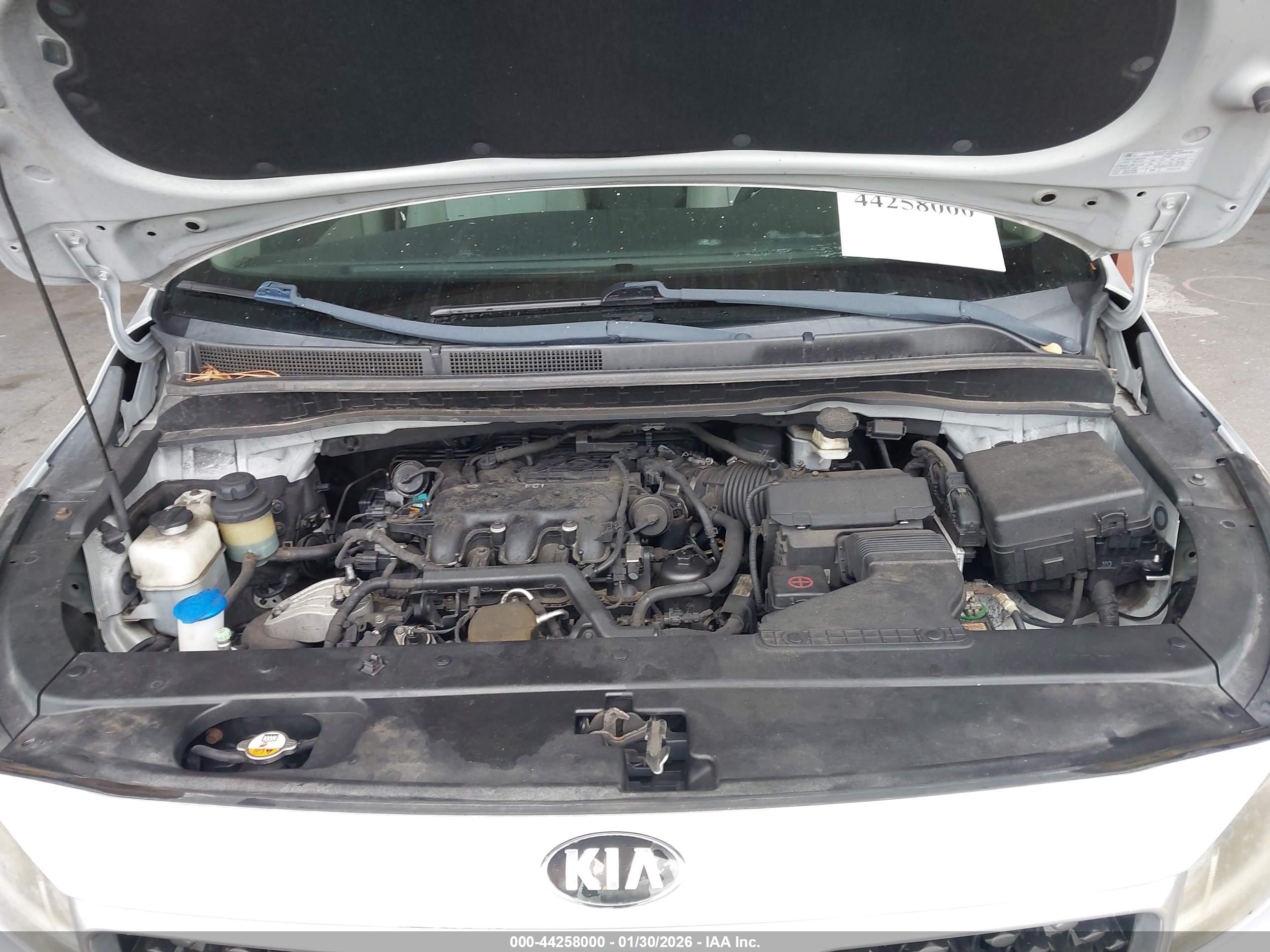 KIA SEDONA image 10