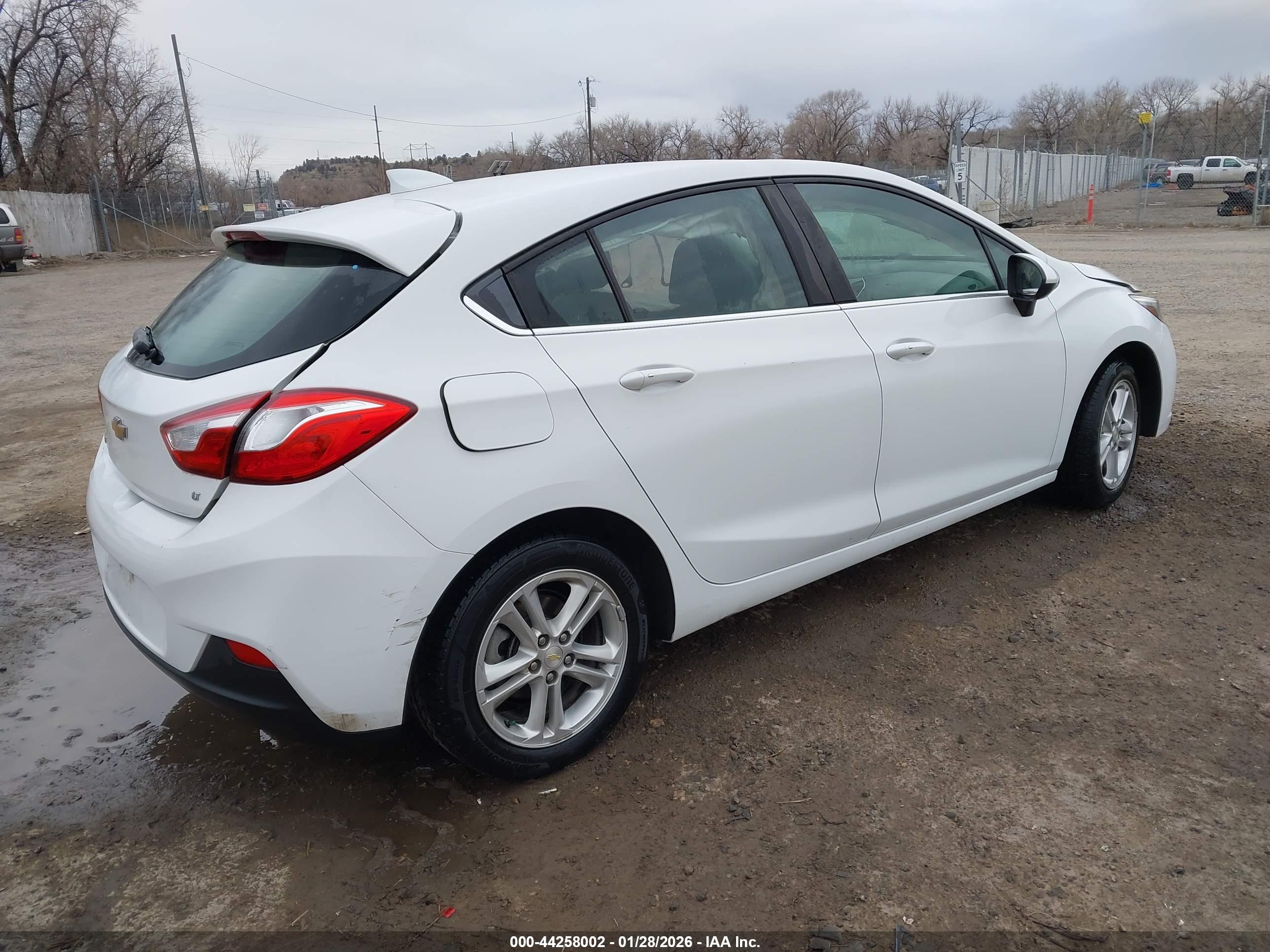 CHEVROLET CRUZE image 4