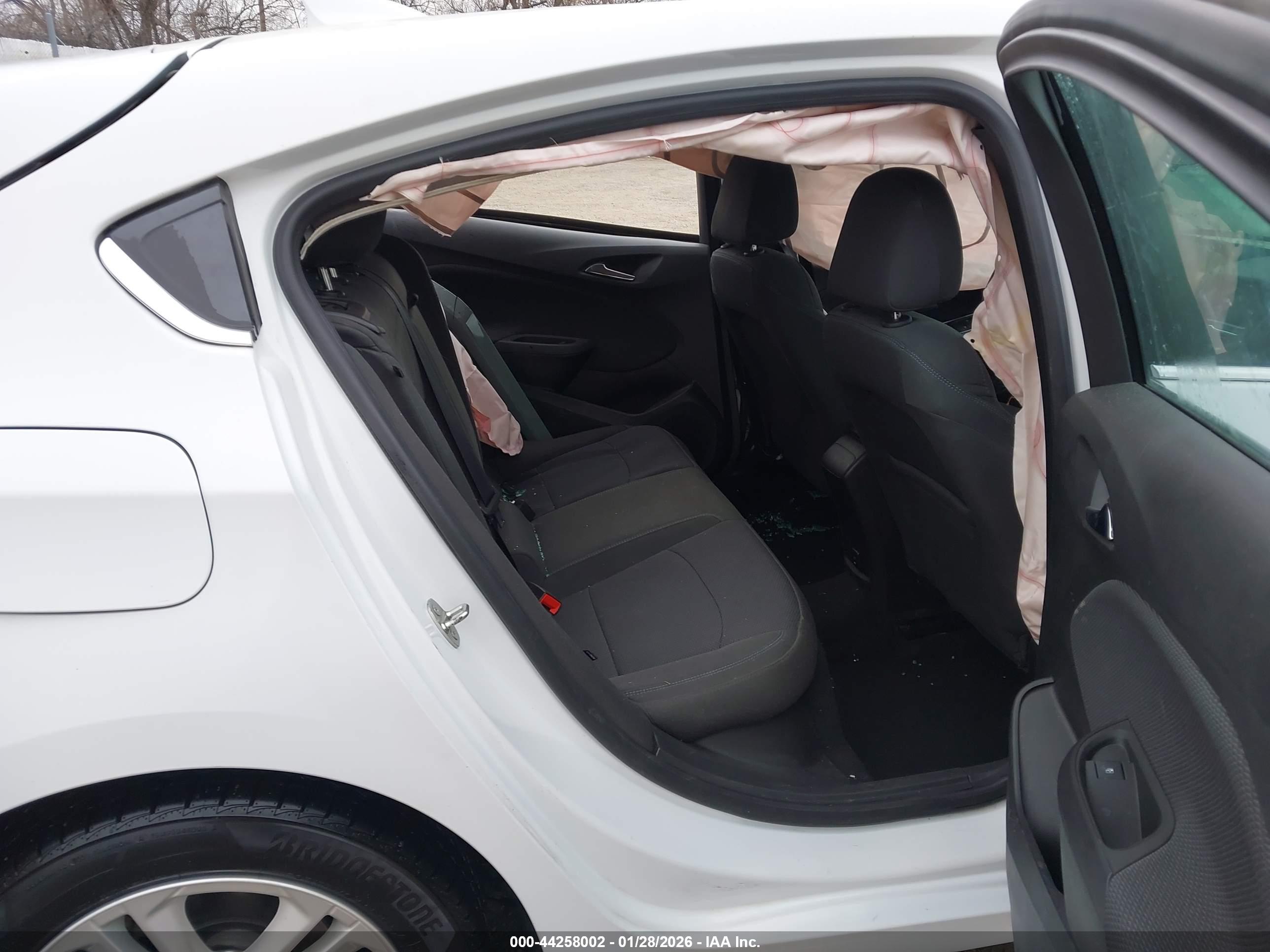 CHEVROLET CRUZE image 8