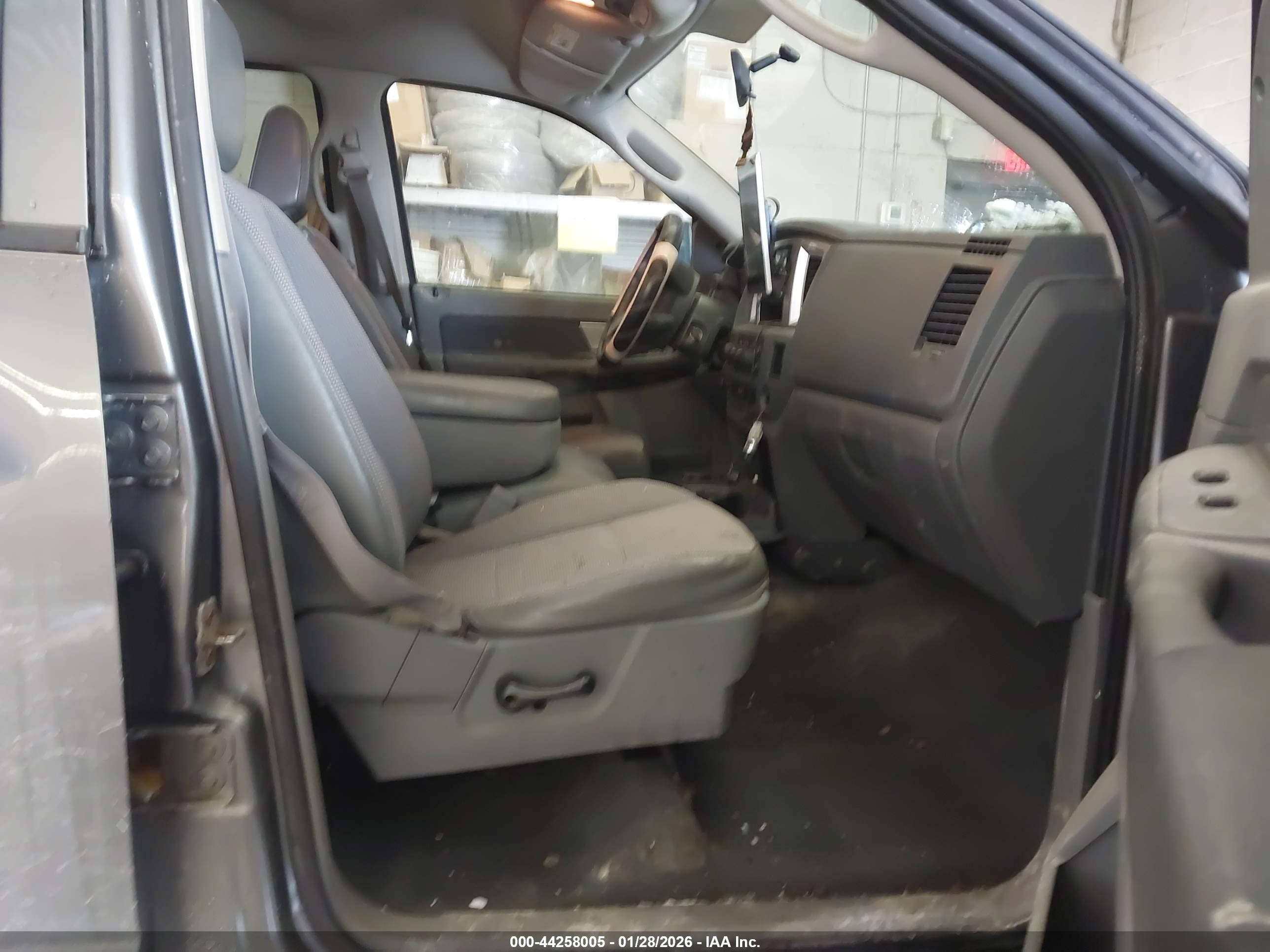 DODGE RAM image 5