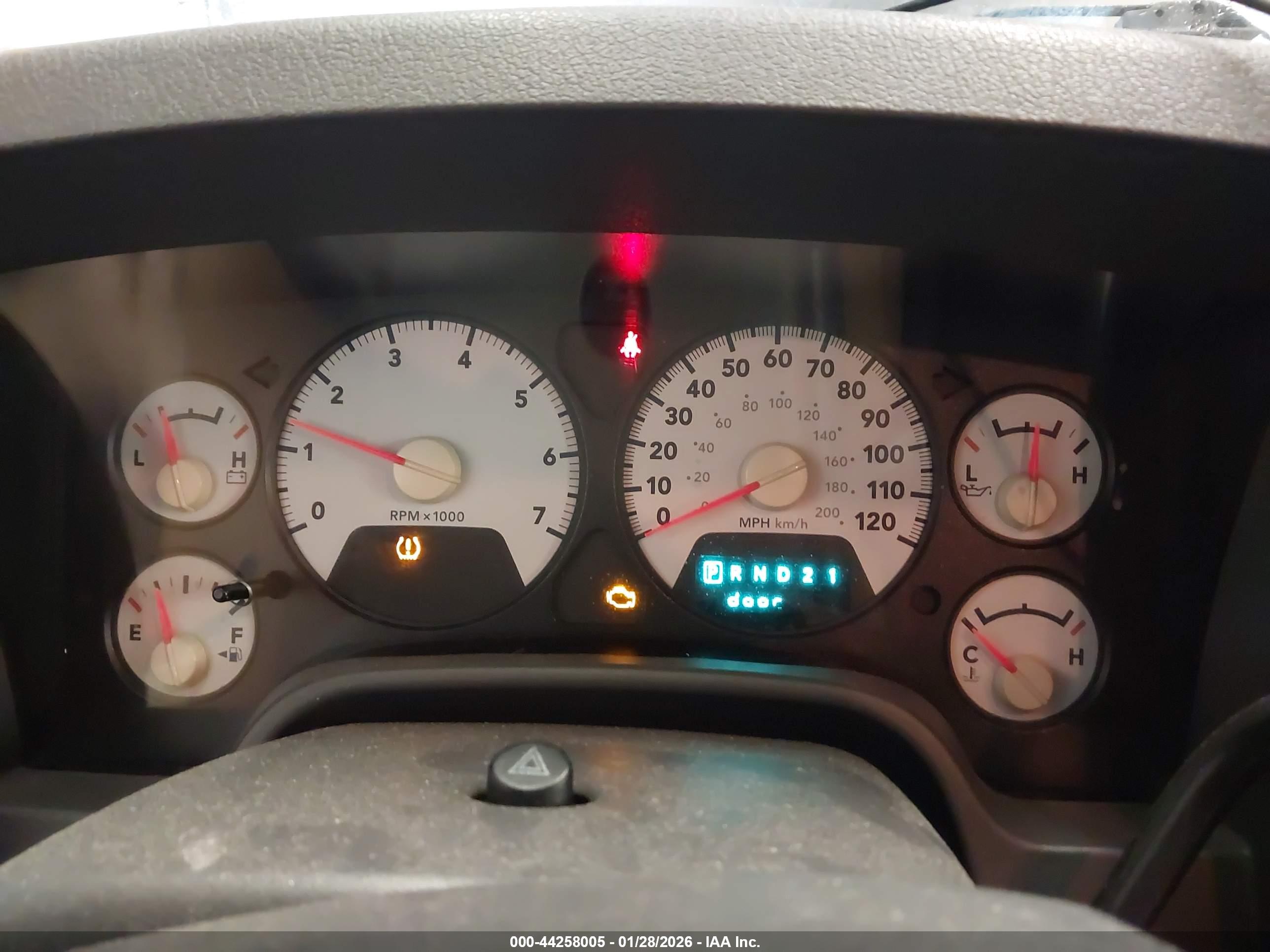 DODGE RAM image 7