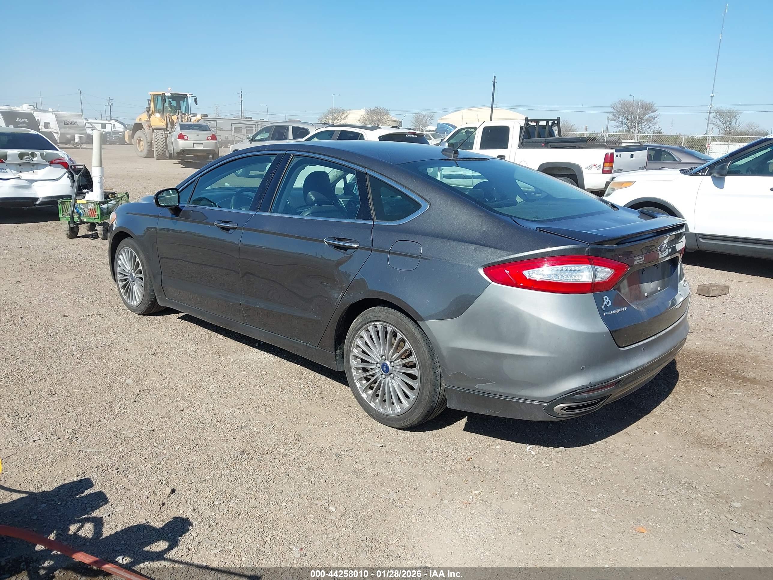 FORD FUSION image 3