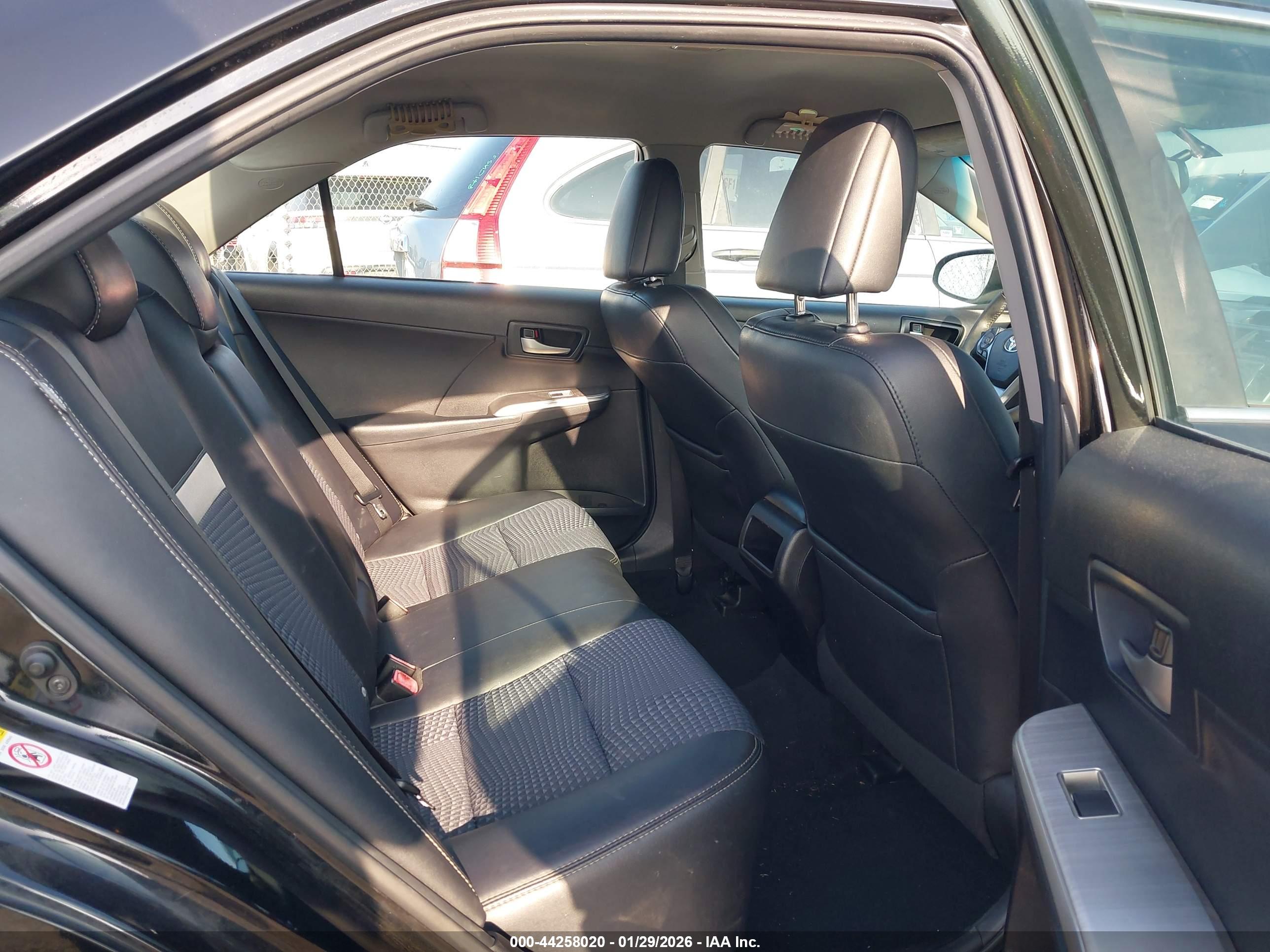 TOYOTA CAMRY image 8